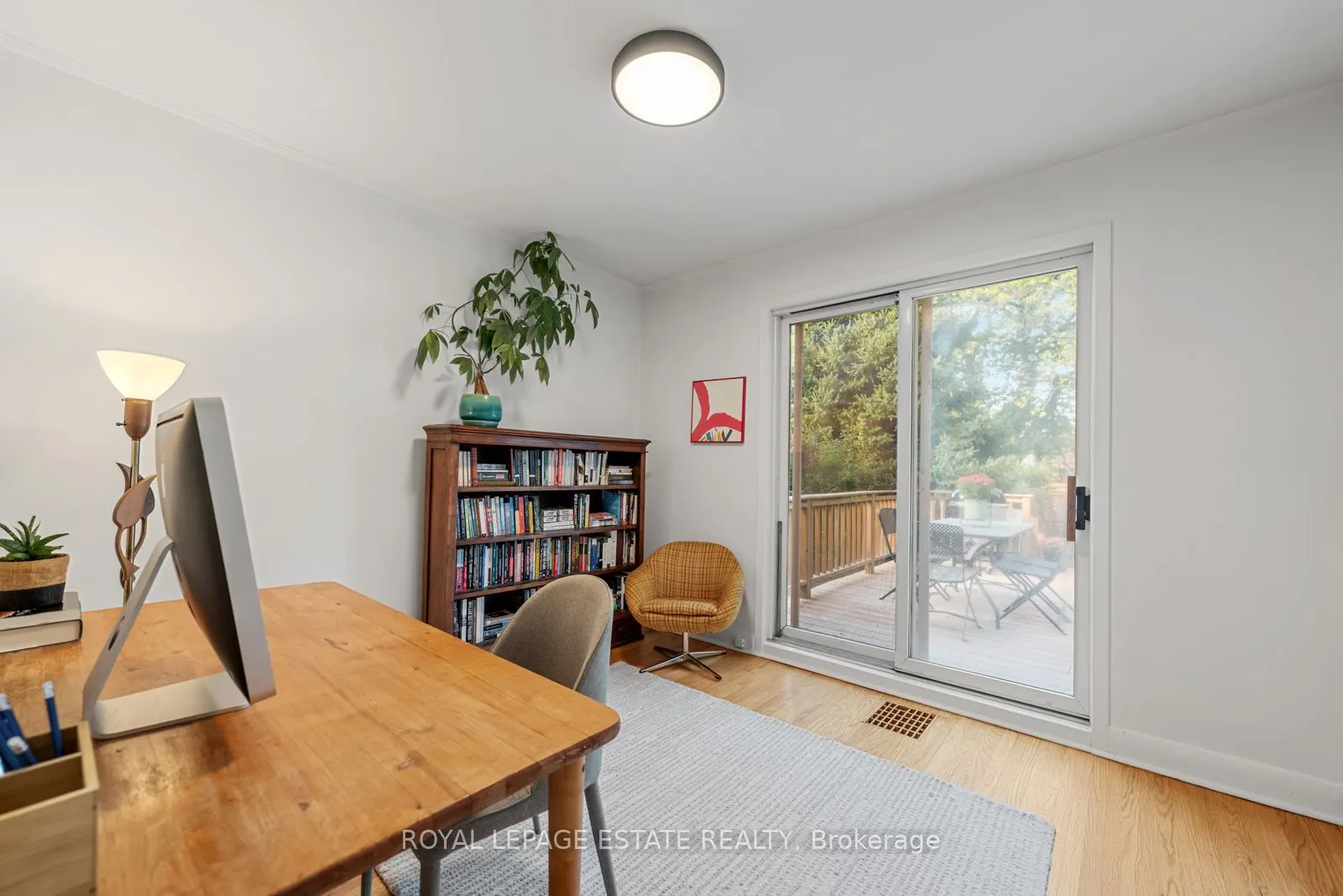 16 Ridgemoor Avenue