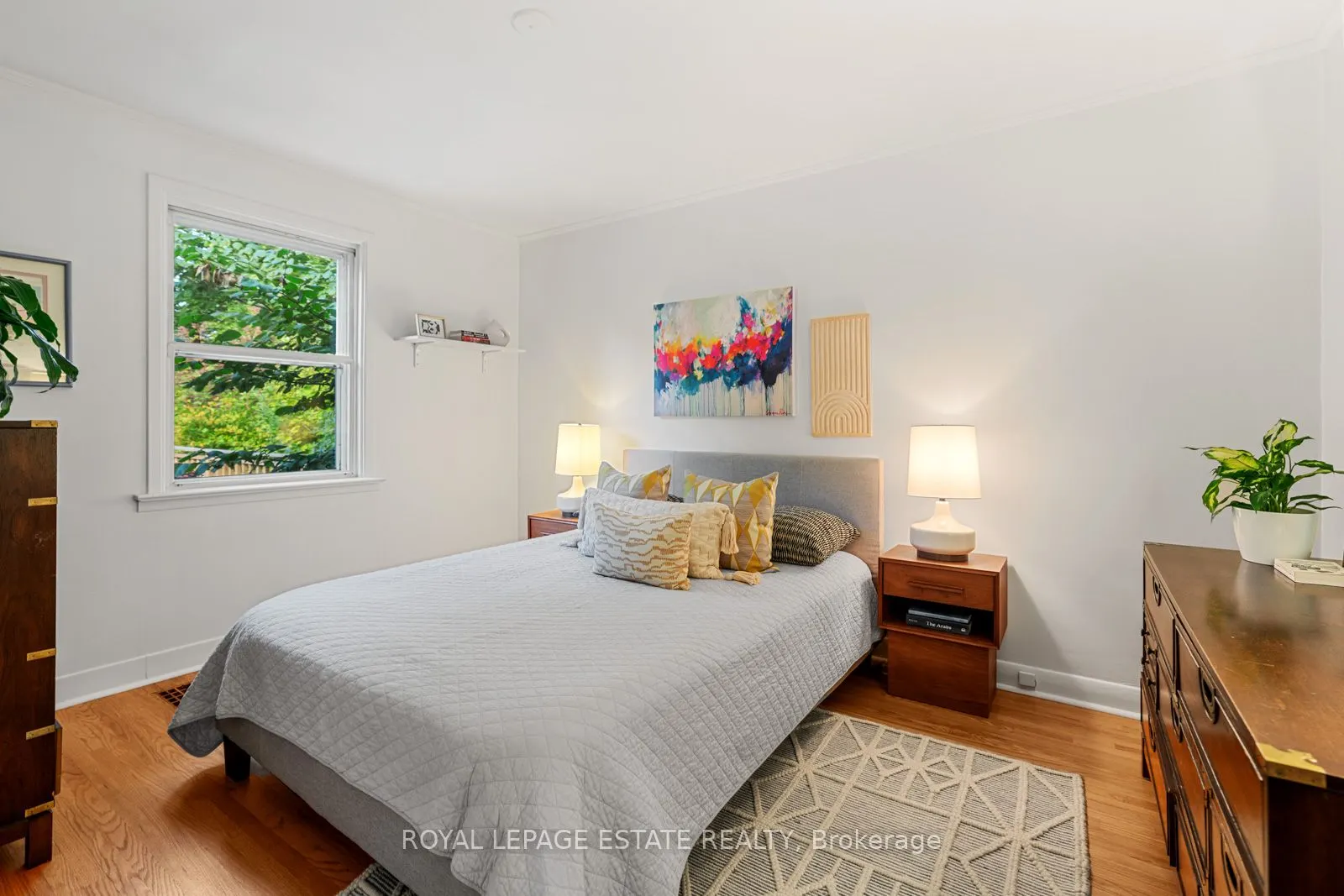 16 Ridgemoor Avenue