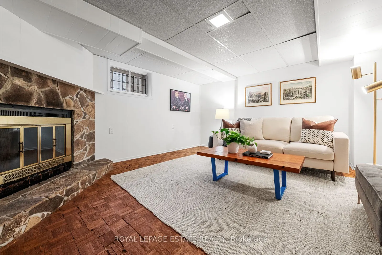16 Ridgemoor Avenue