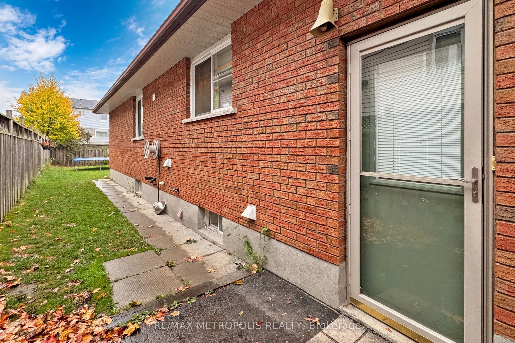709 Keates Avenue