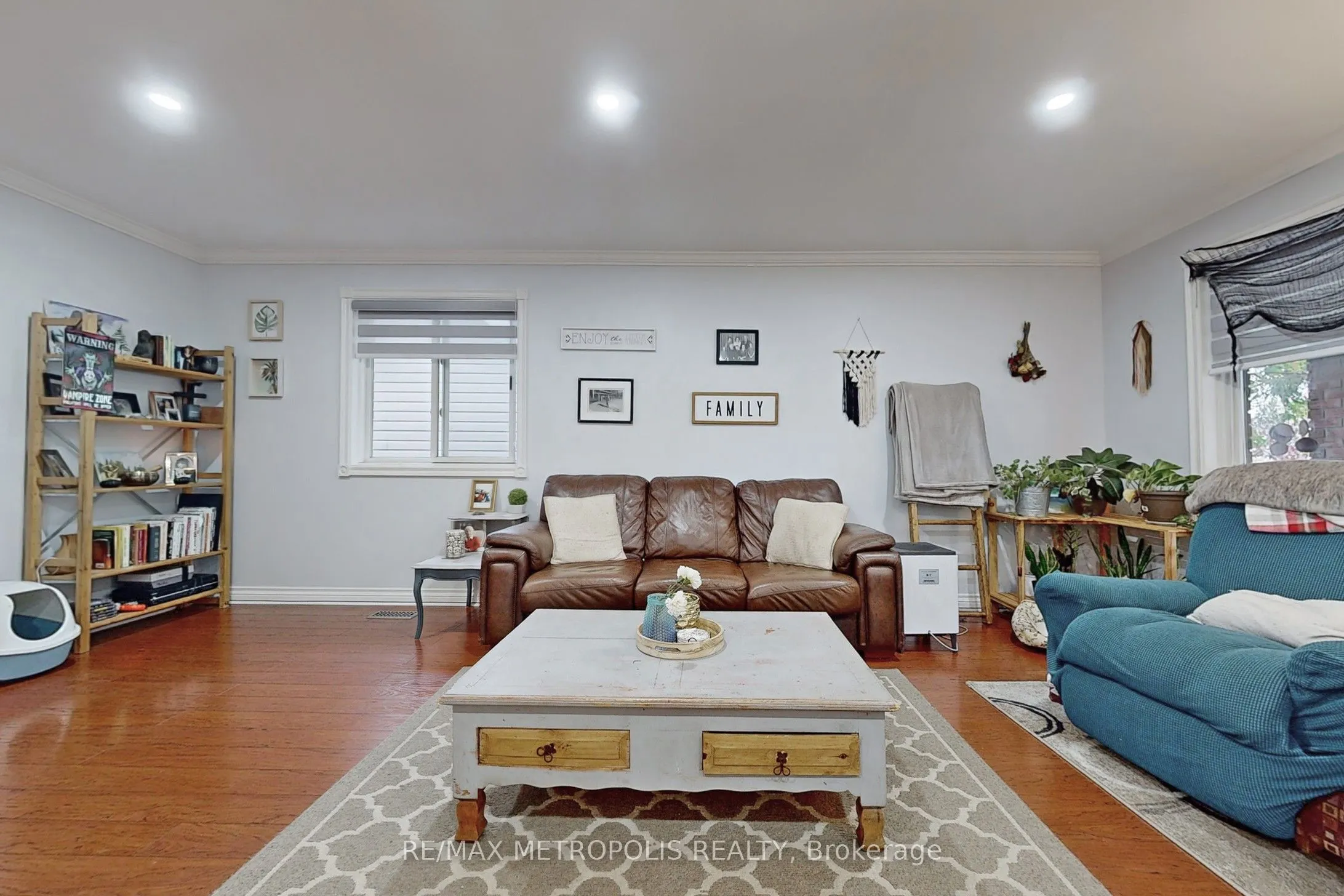 709 Keates Avenue
