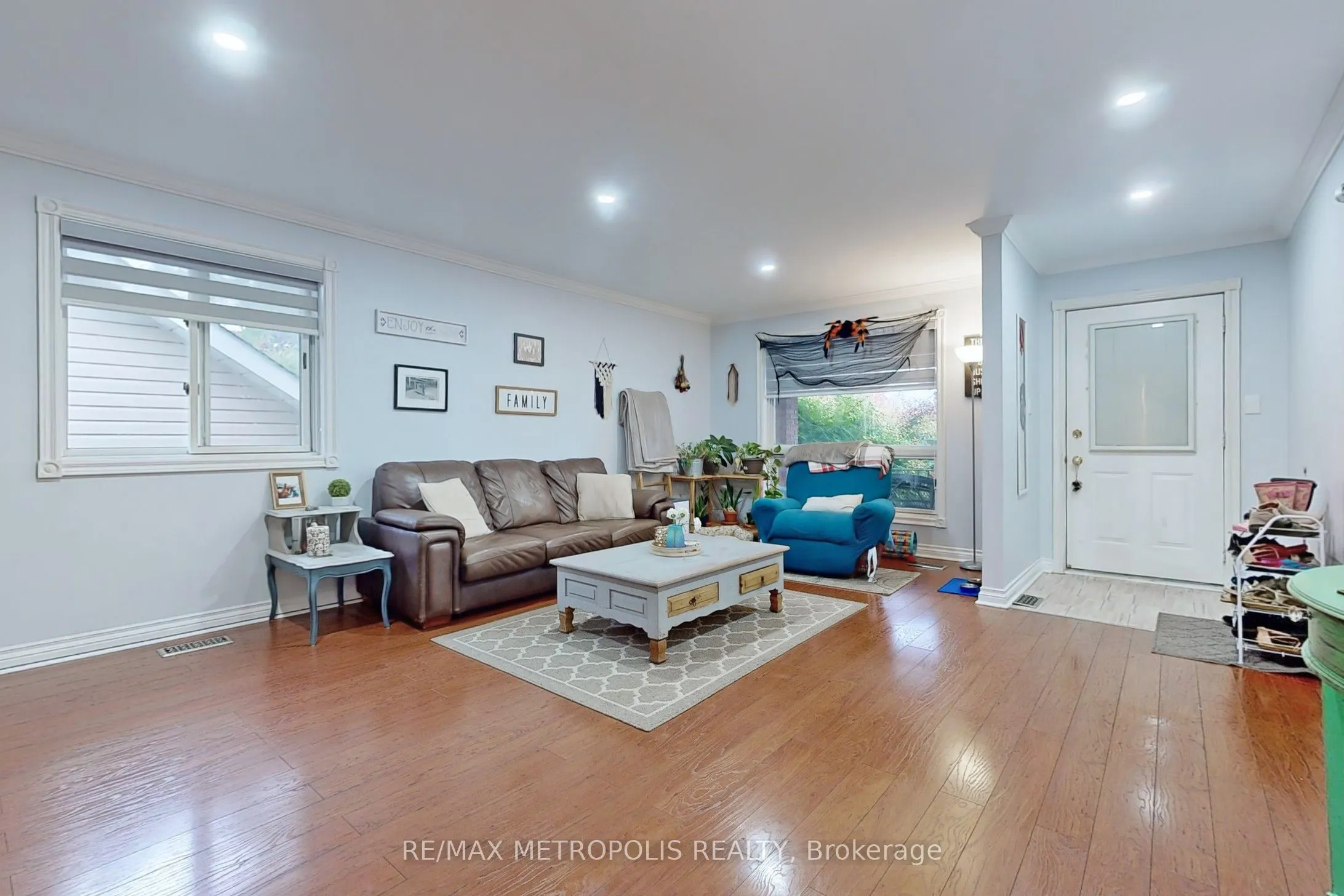 709 Keates Avenue