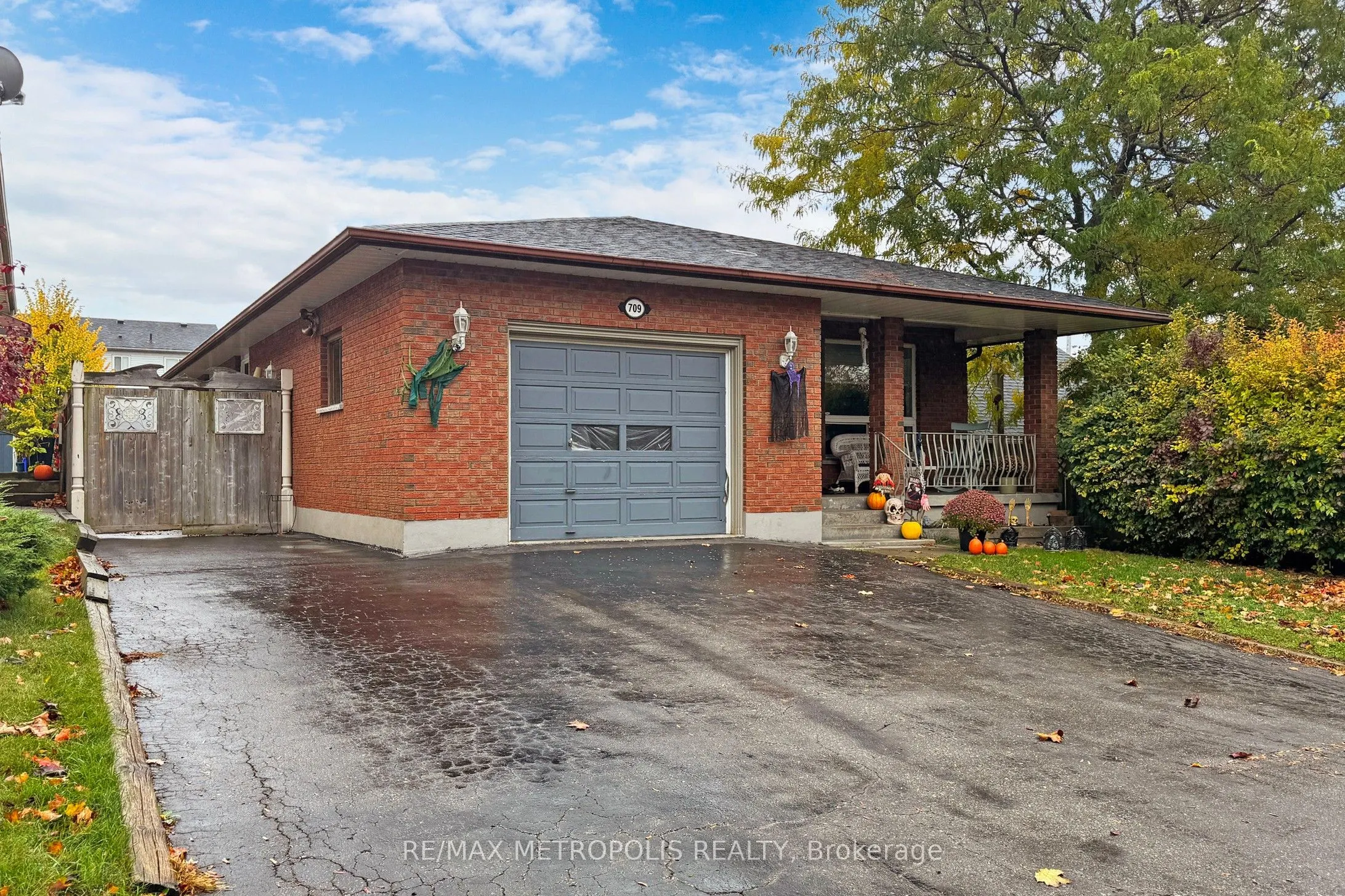 709 Keates Avenue