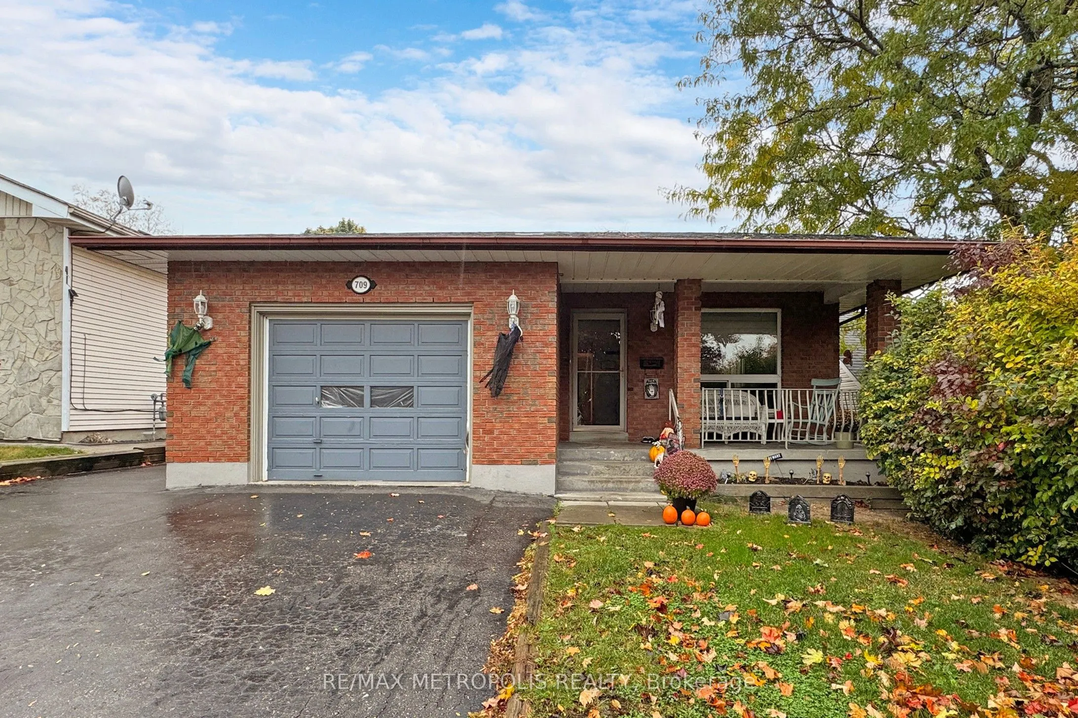 709 Keates Avenue