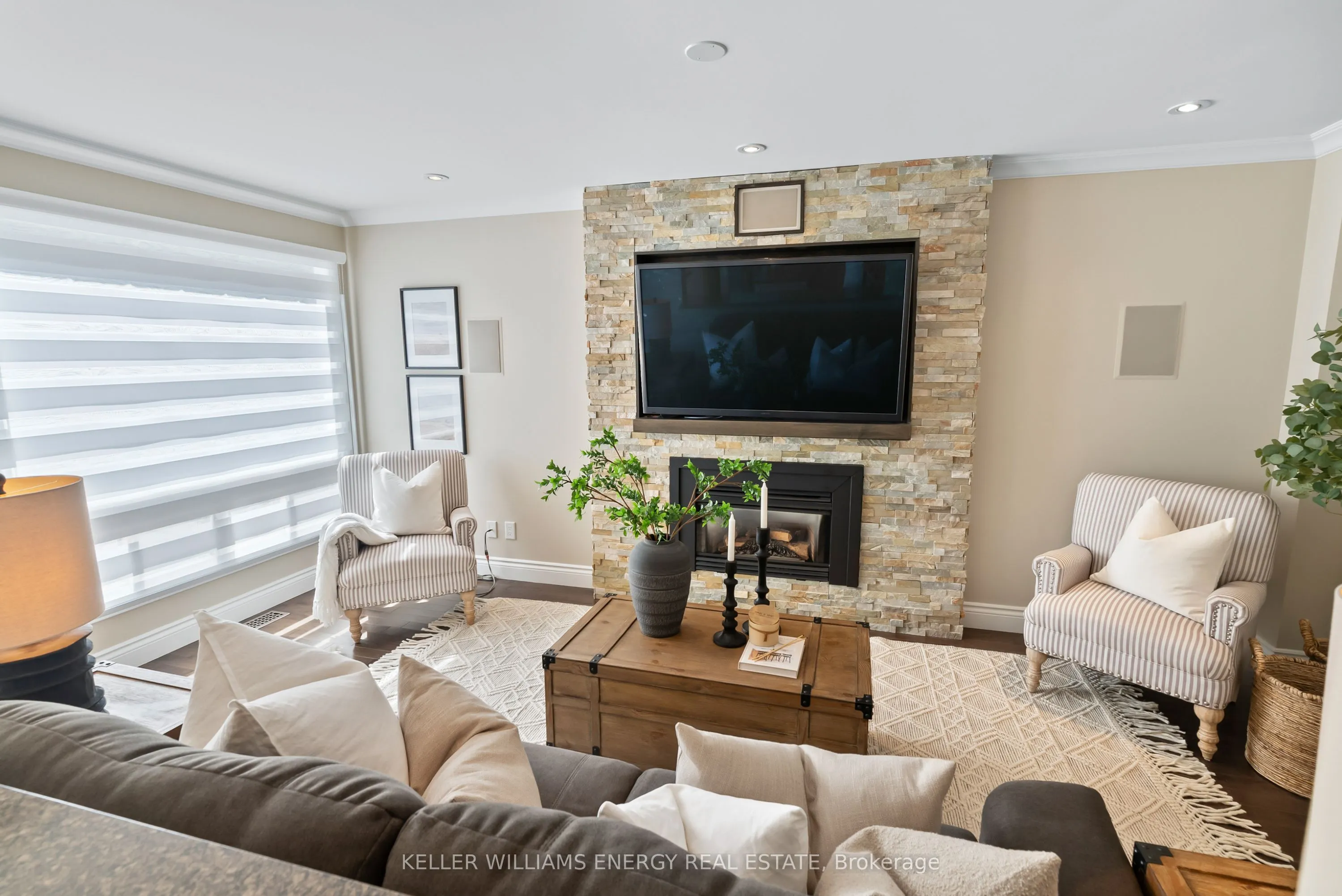 807 Regal Crescent