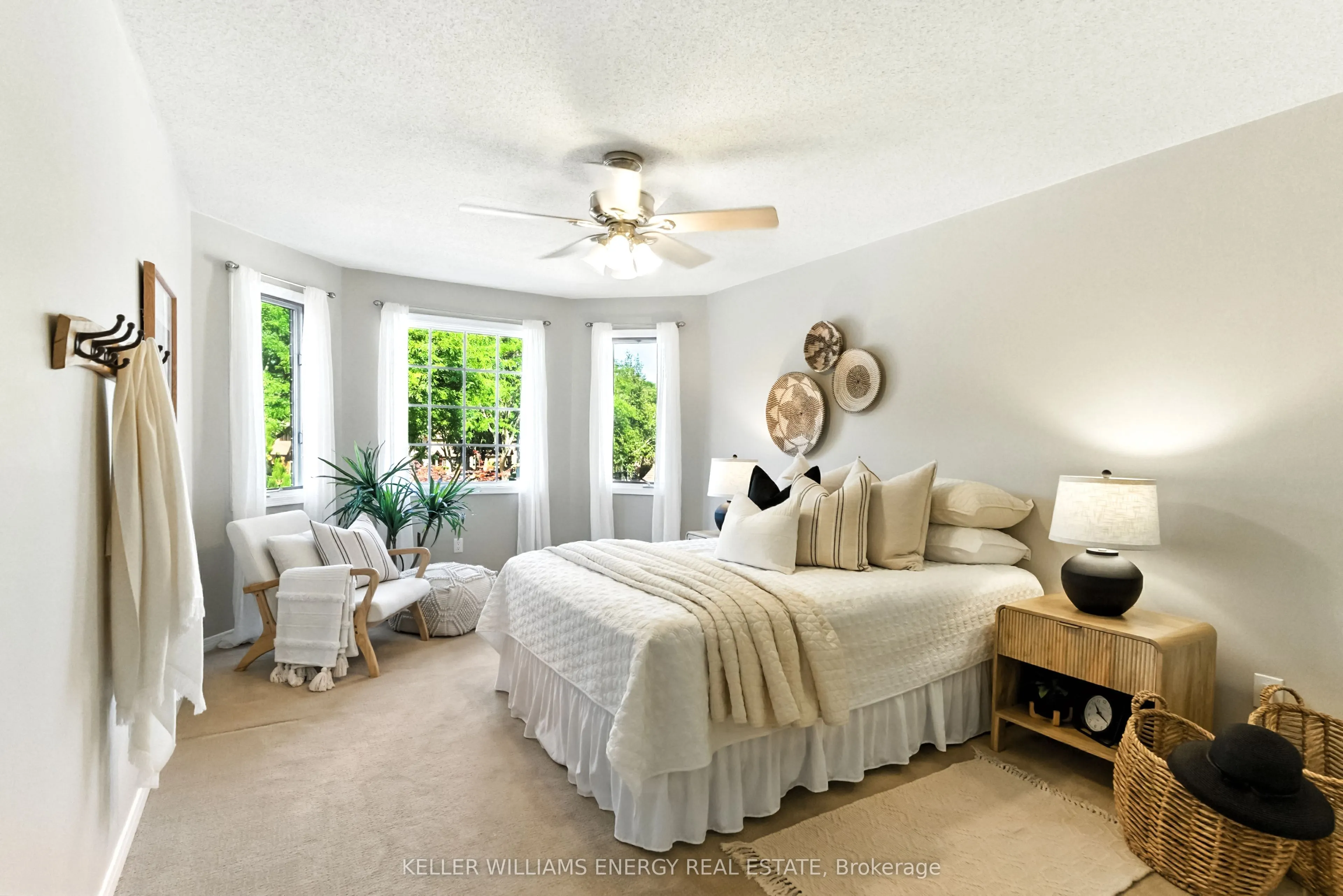 807 Regal Crescent