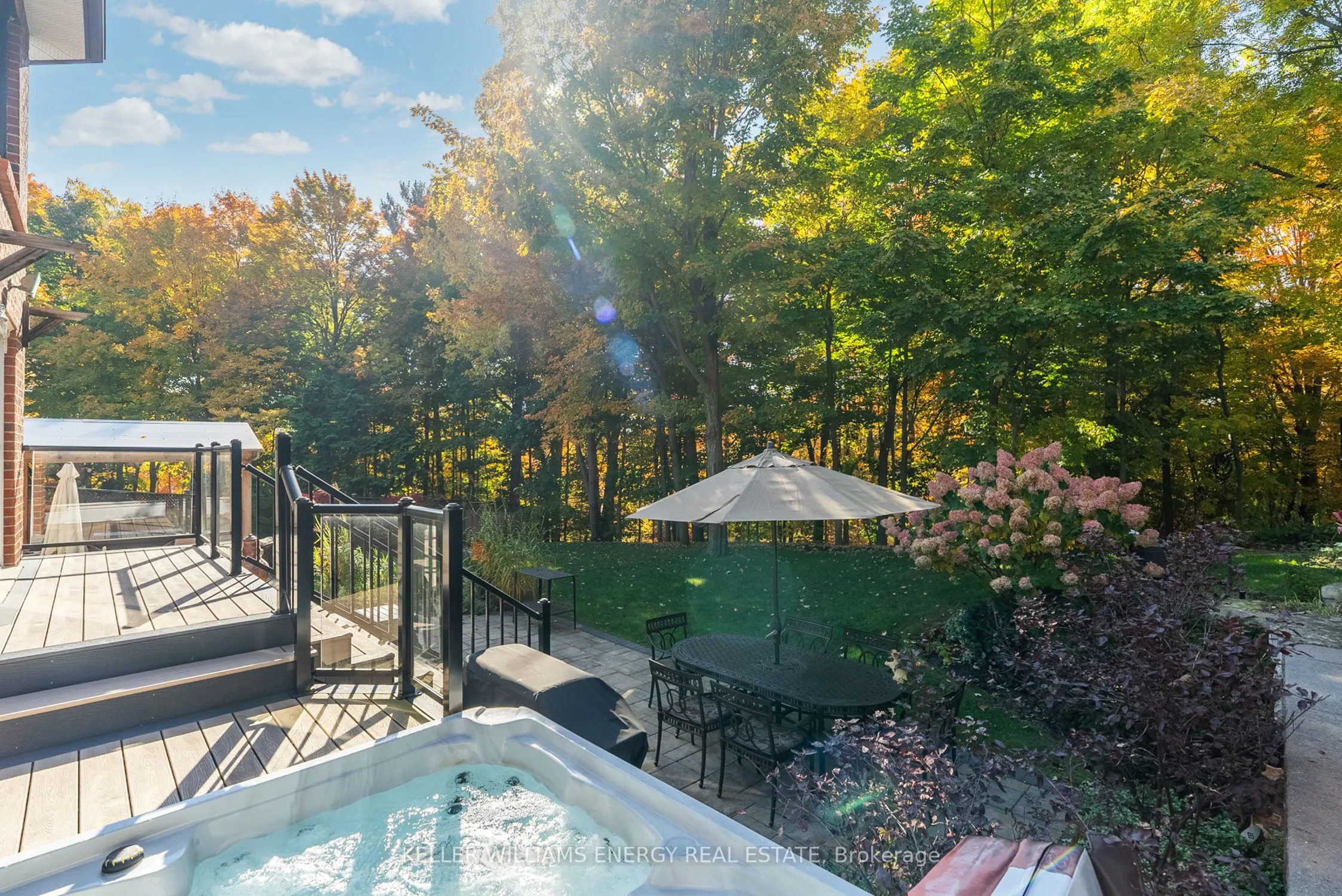 807 Regal Crescent