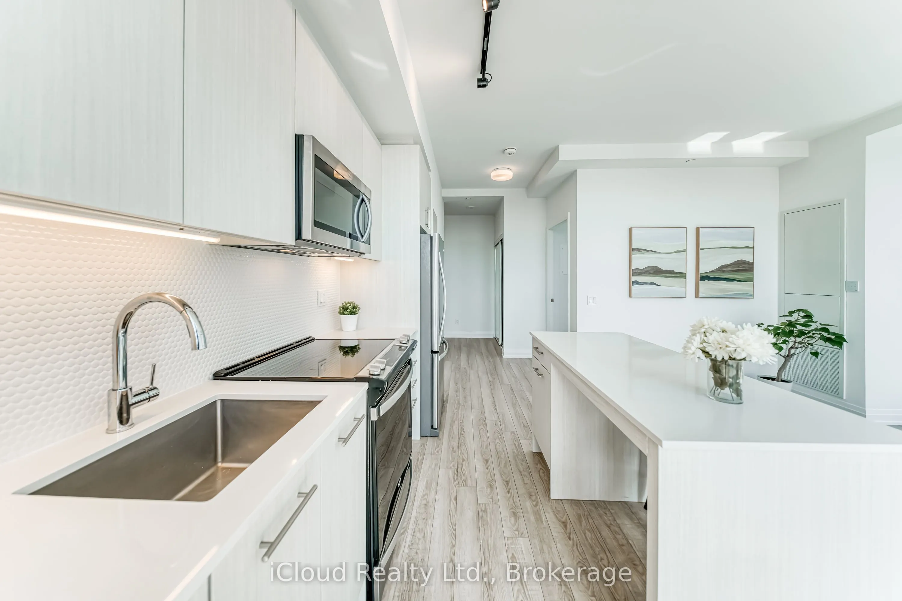 286 Main Street, #712