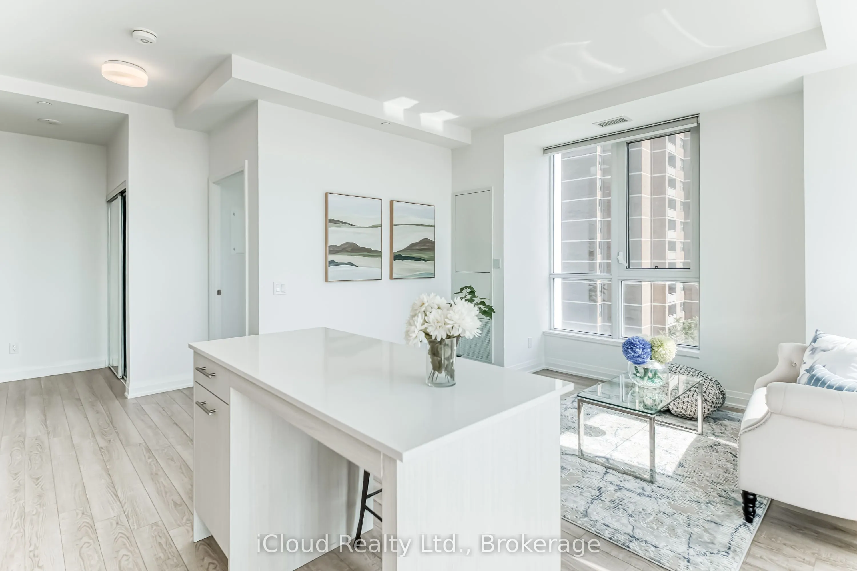 286 Main Street, #712