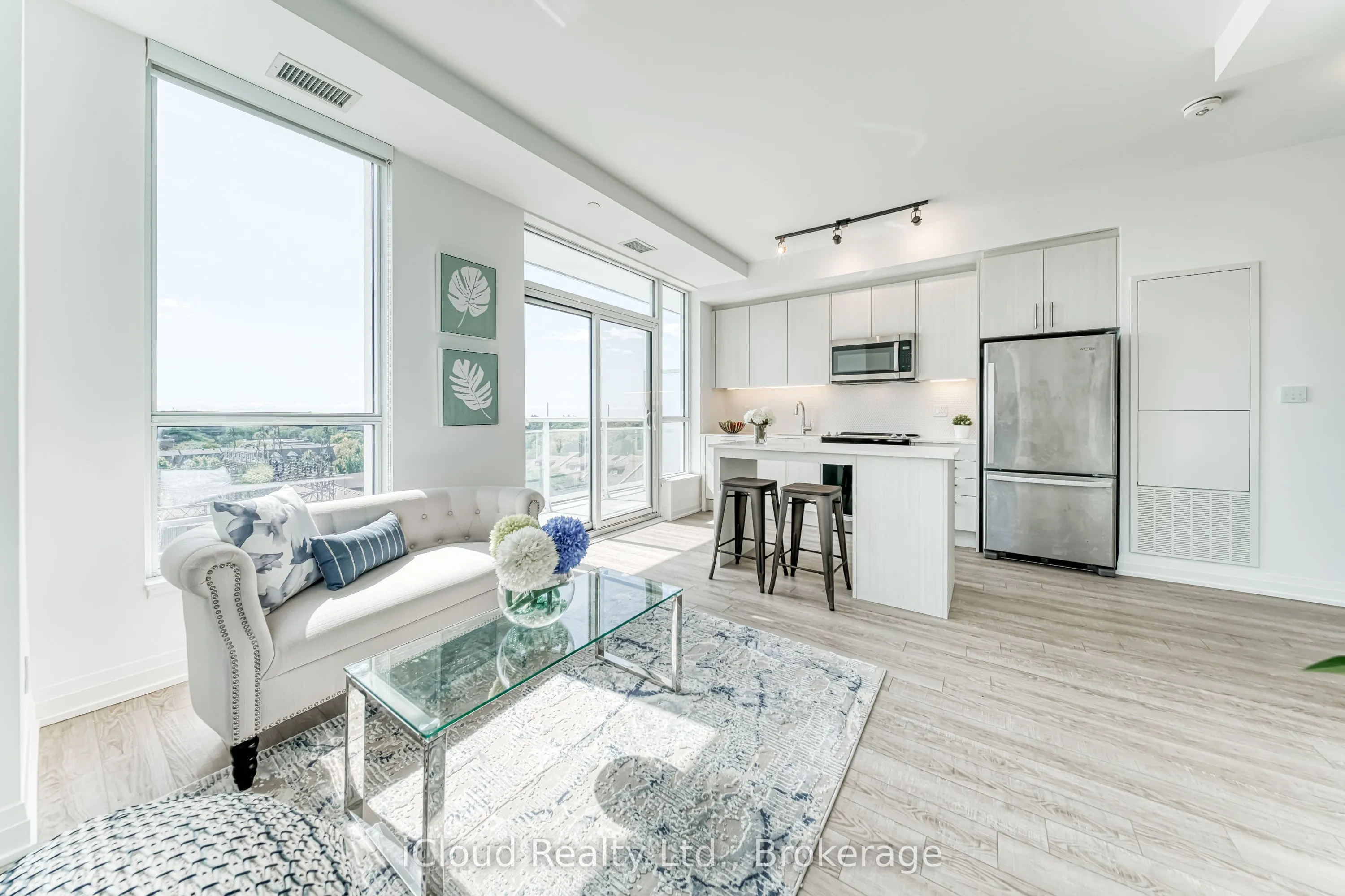 286 Main Street, #712