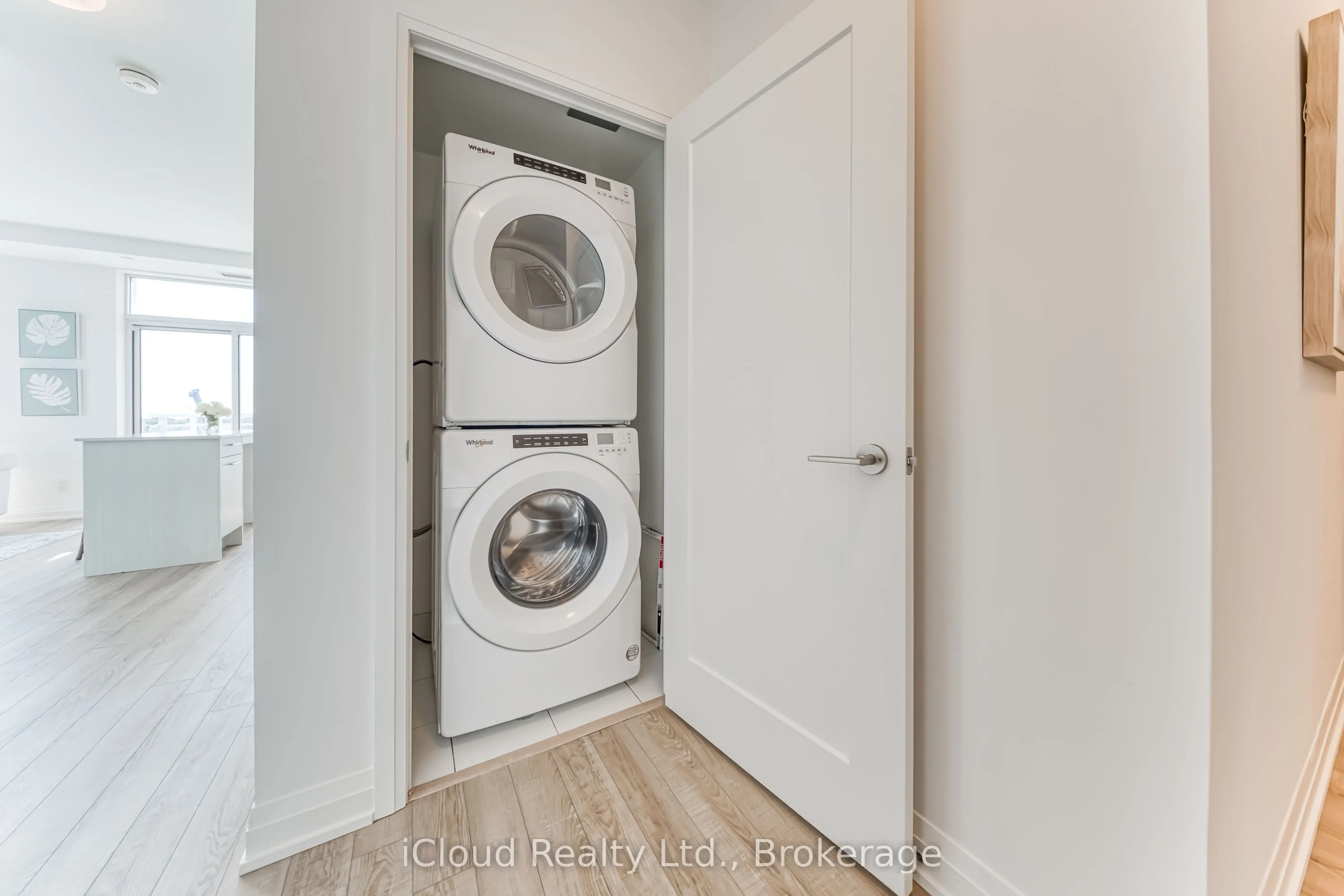 286 Main Street, #712