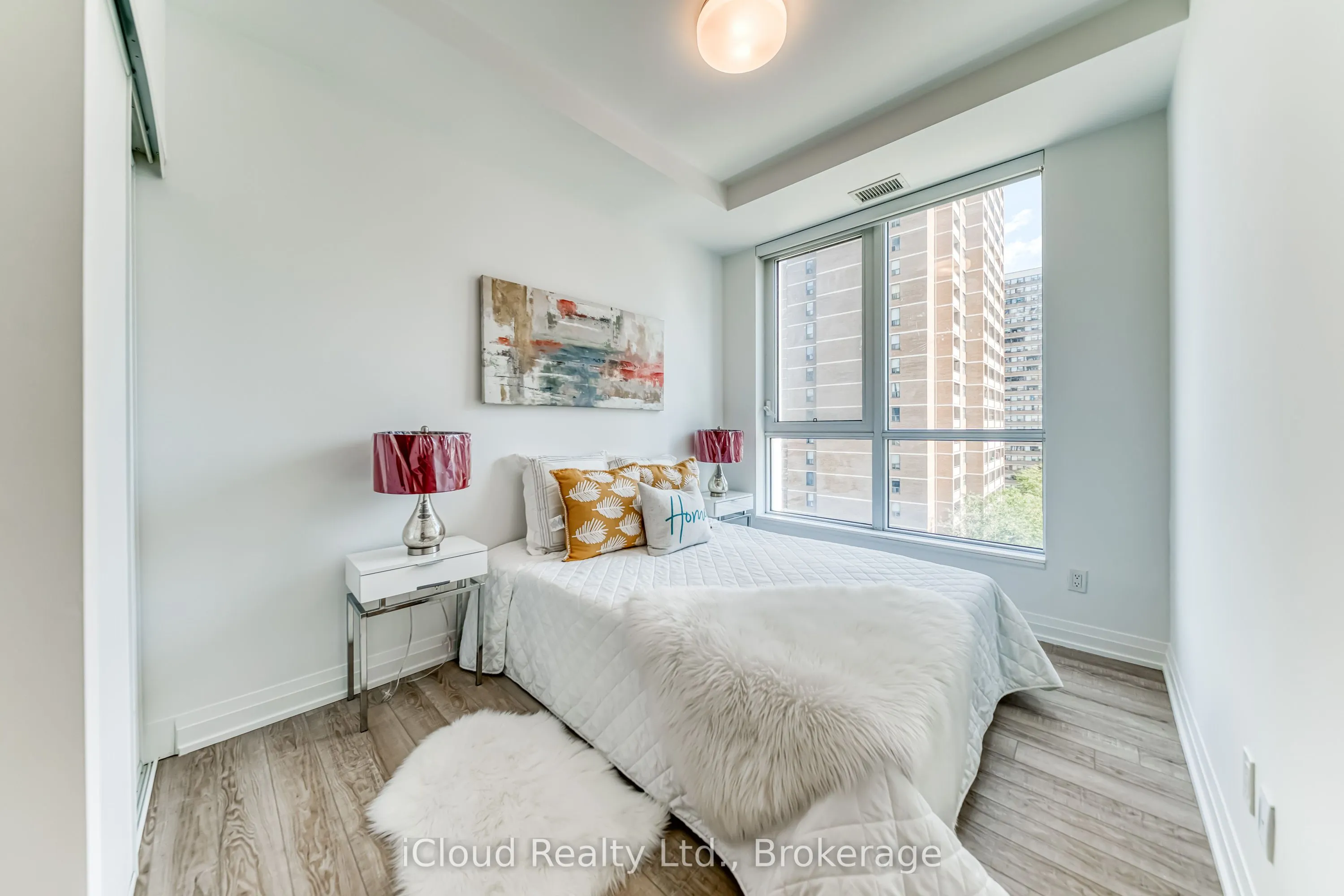 286 Main Street, #712
