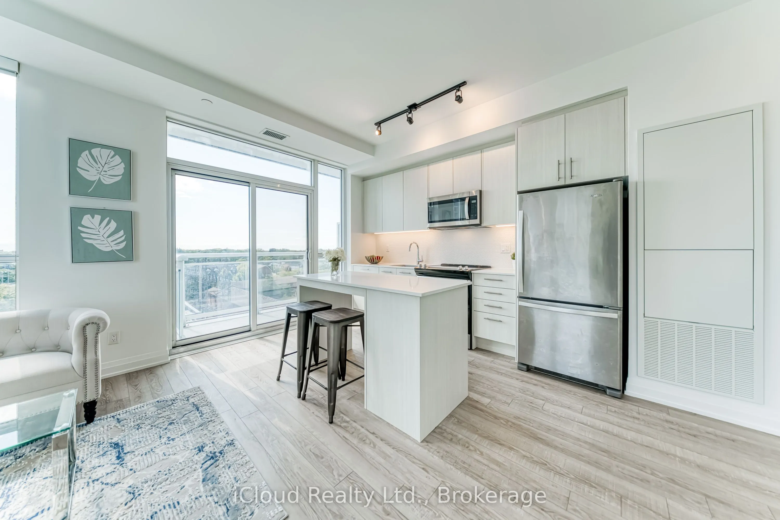 286 Main Street, #712