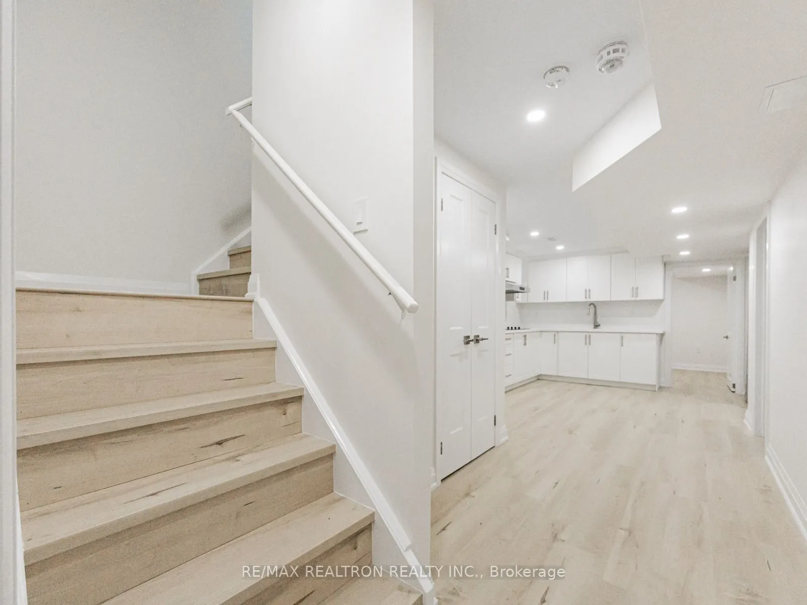 91 MCROBERTS Crescent
