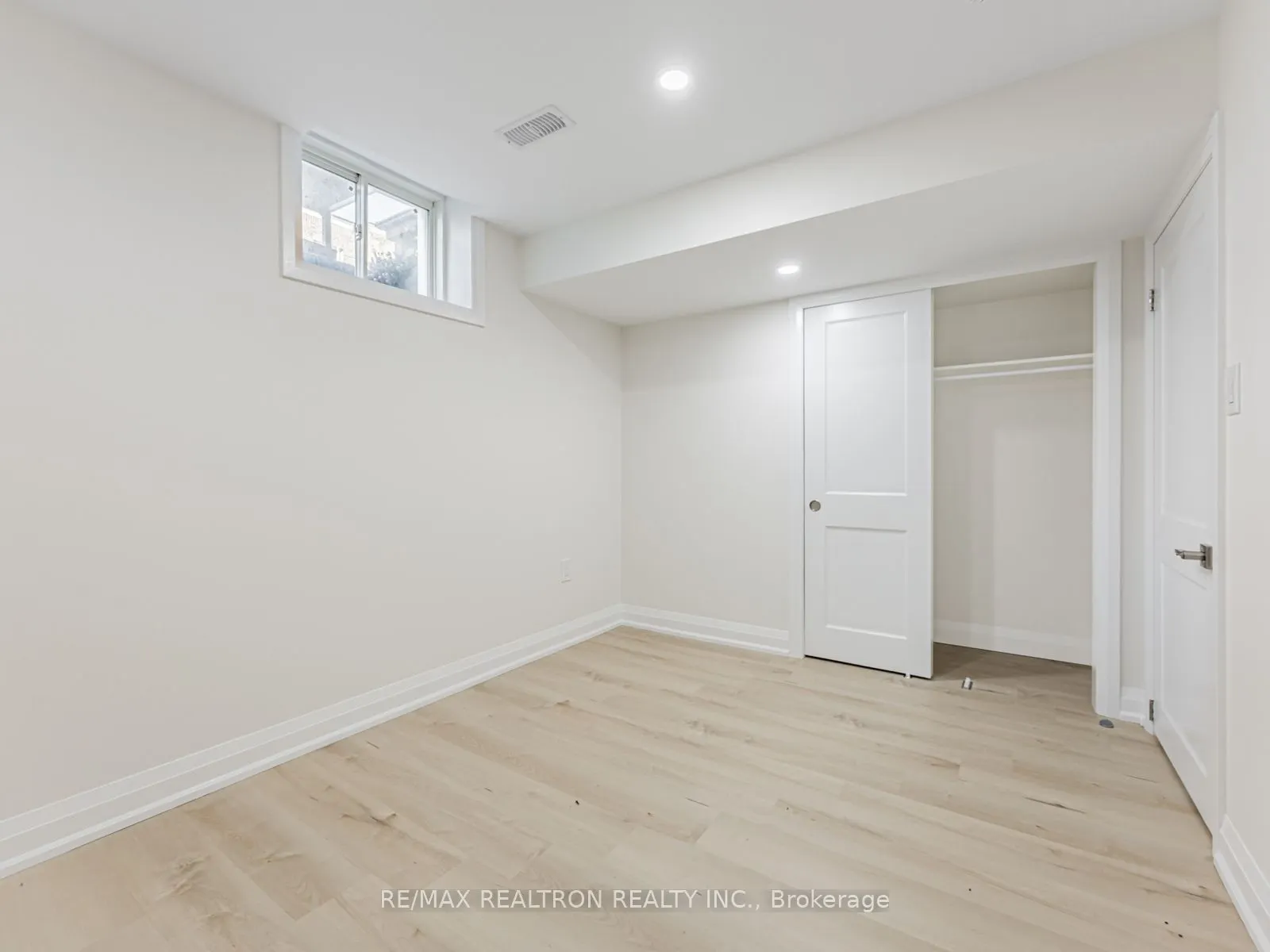 91 MCROBERTS Crescent