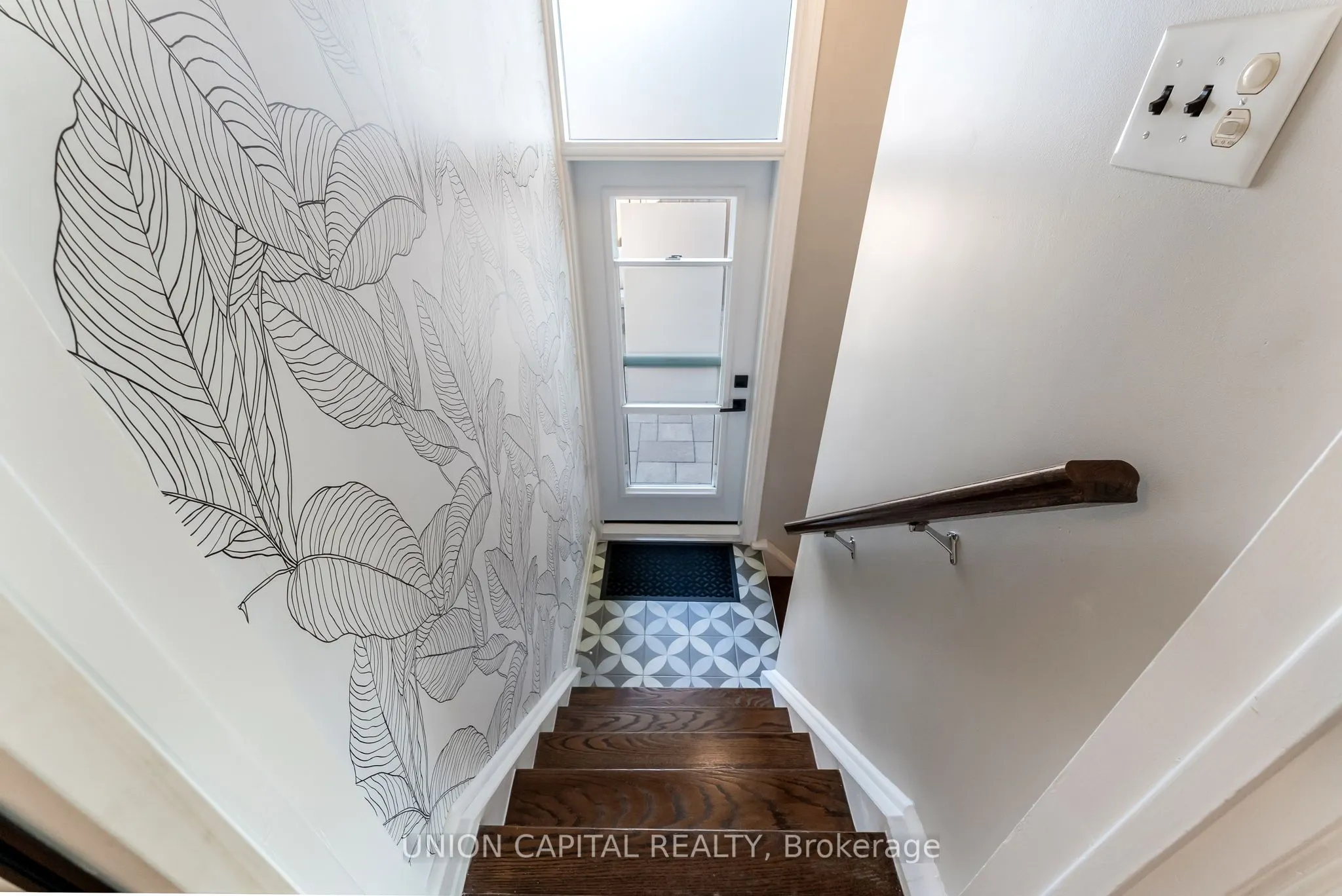 226 Cass Avenue