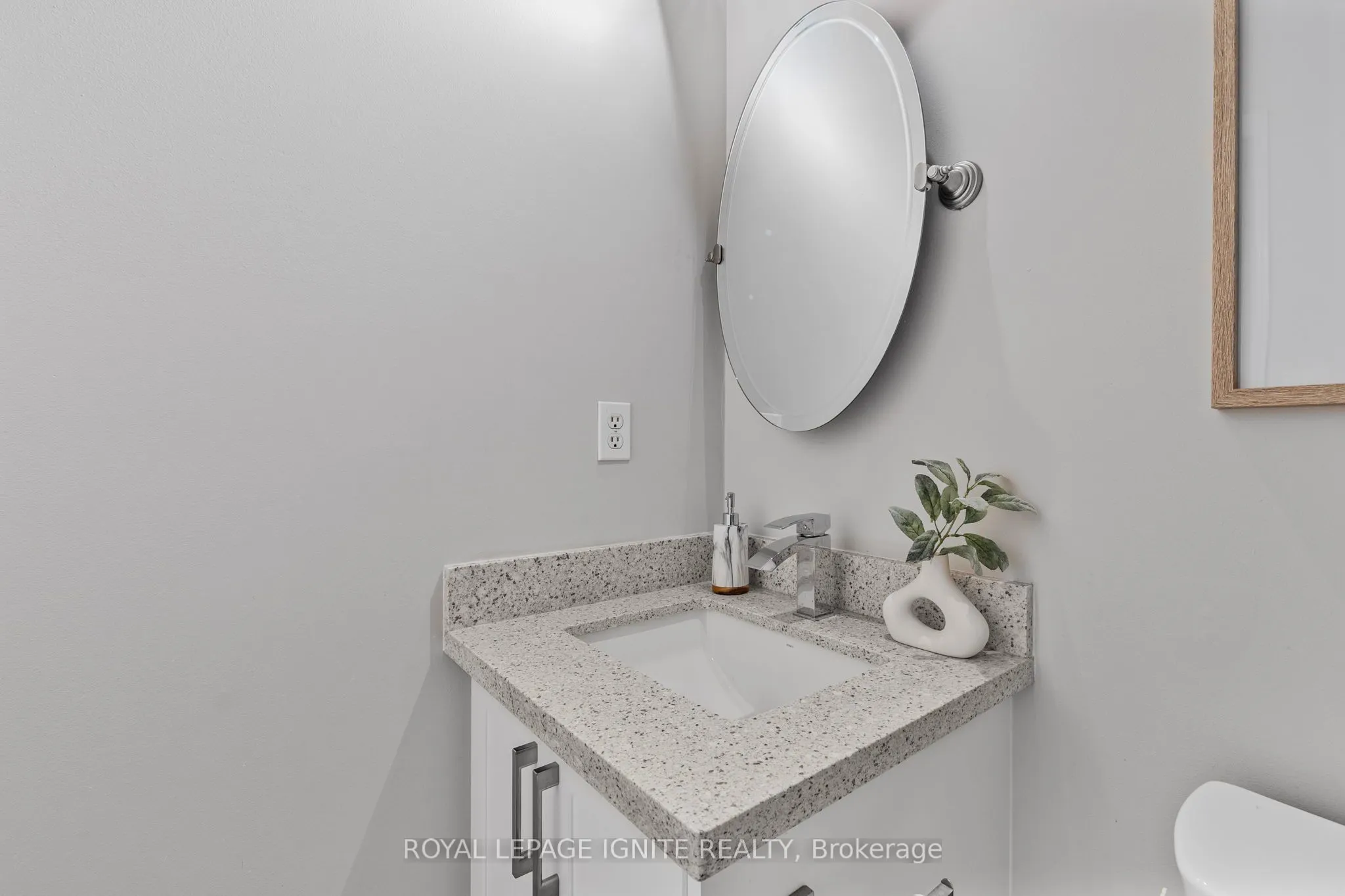 12 Eli Shackleton Court