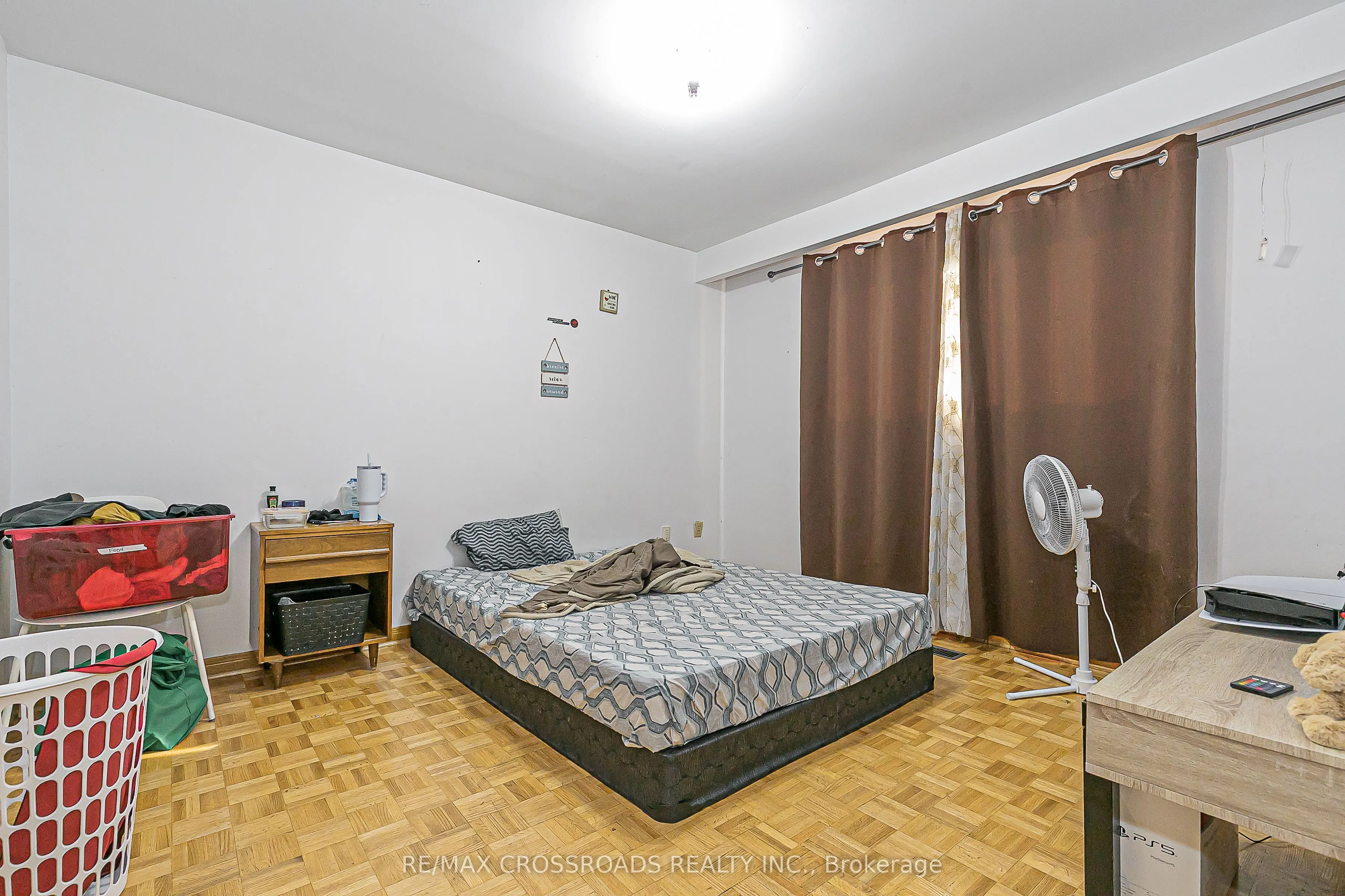 99 Fairglen Avenue, #Upper