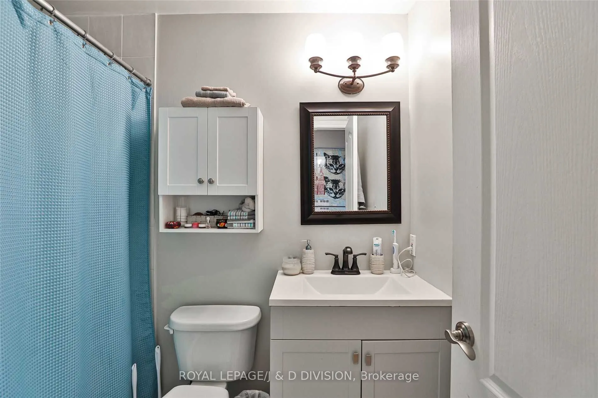 78B Coxwell Avenue, #5