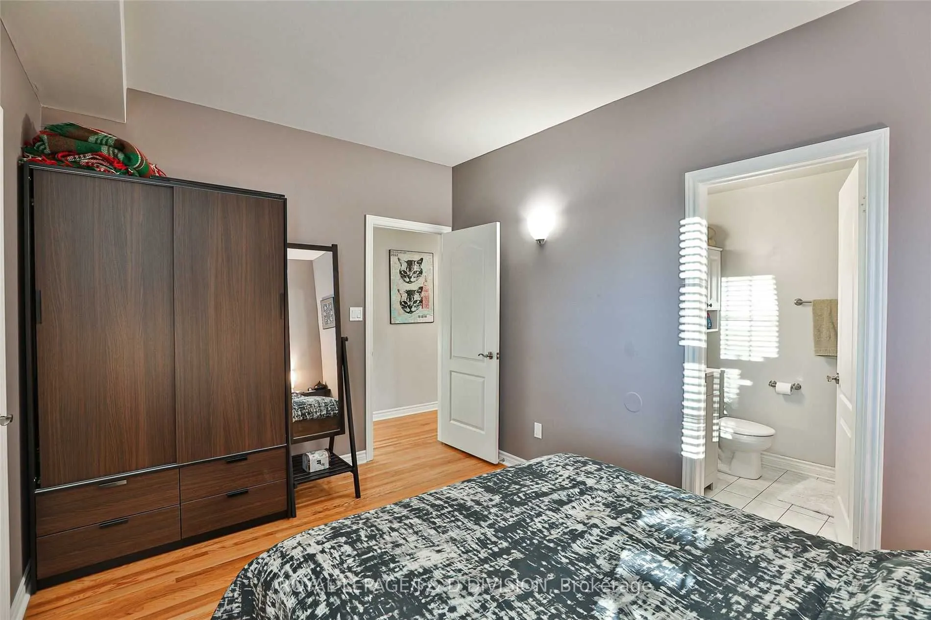 78B Coxwell Avenue, #5