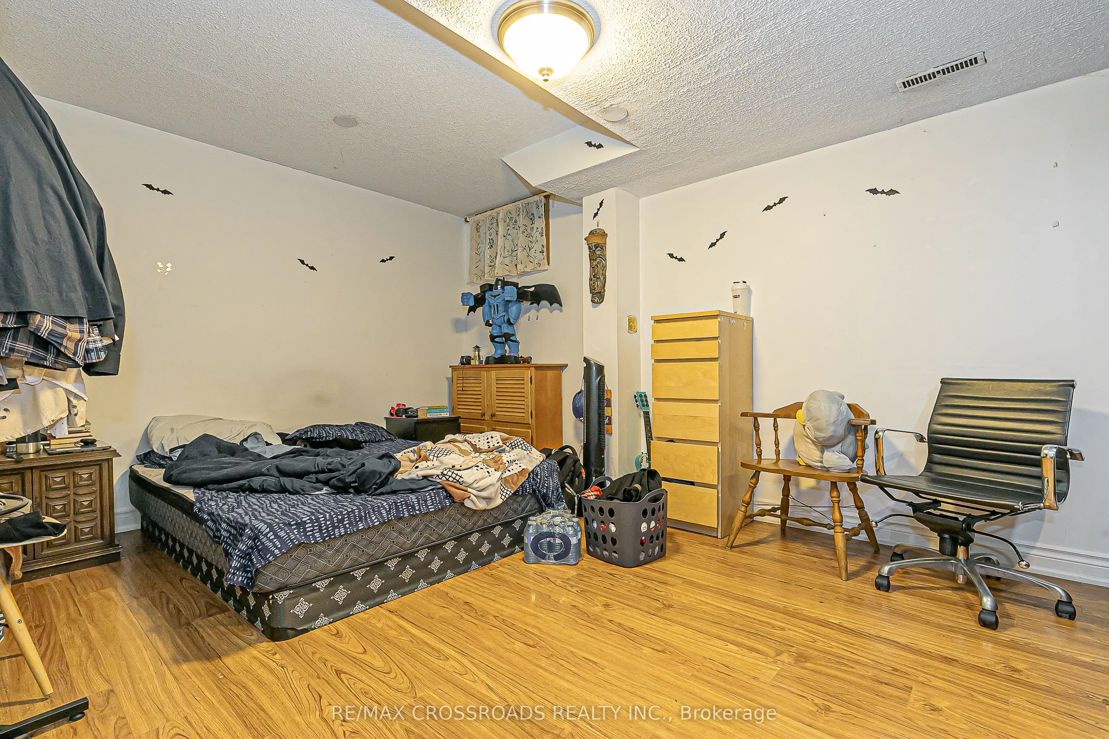 99 Fairglen Avenue, #Lower