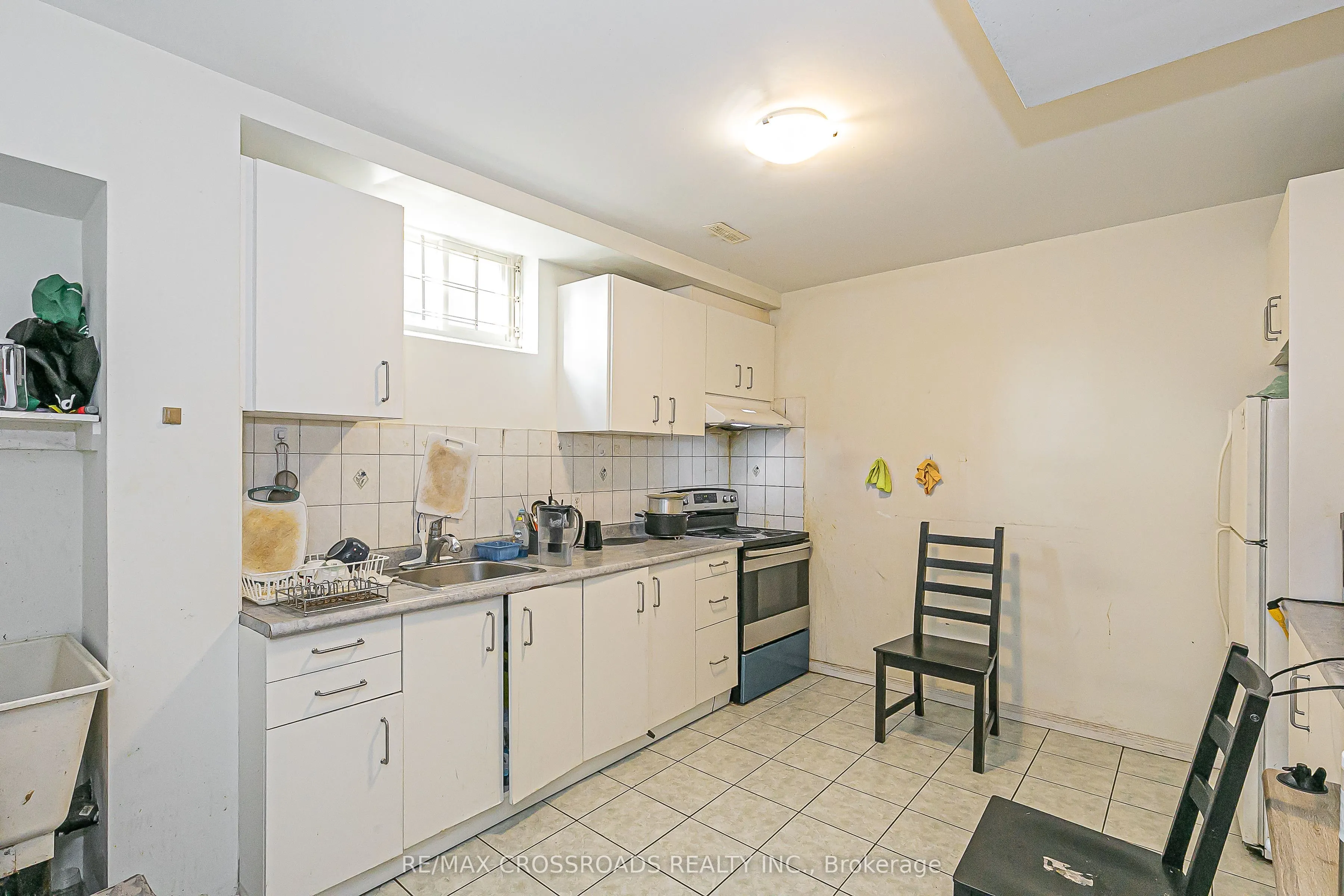 99 Fairglen Avenue, #Lower