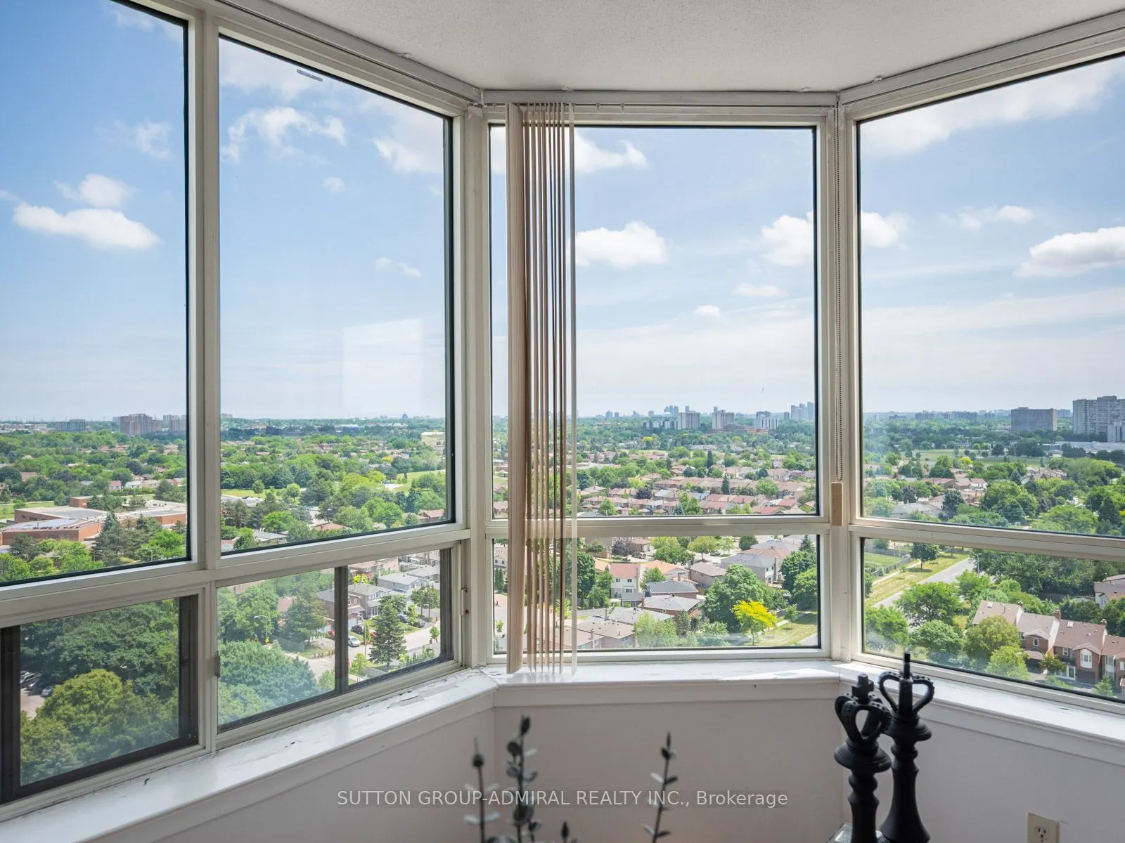 175 Bamburgh Circle, #1904
