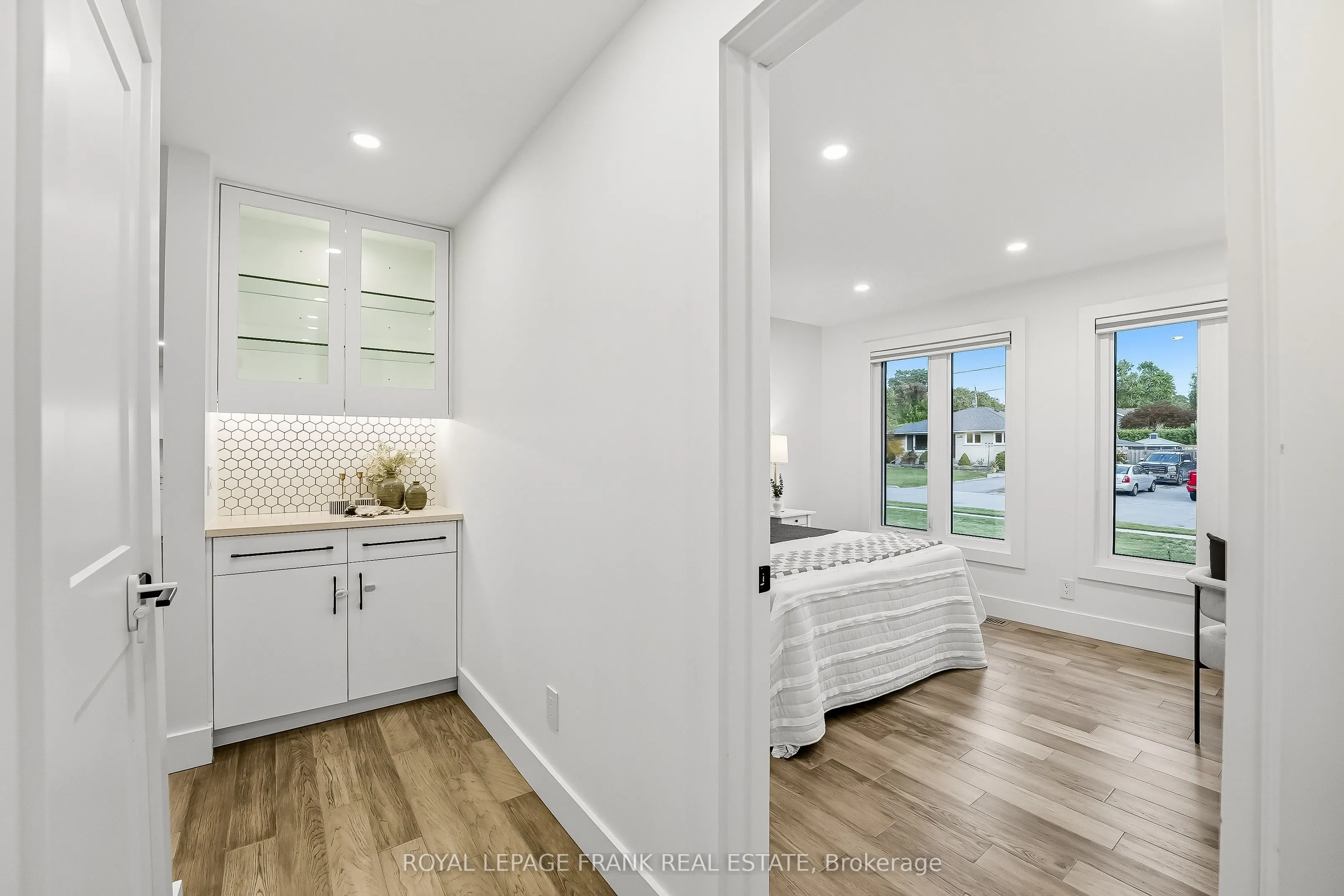 393 Lorne Street