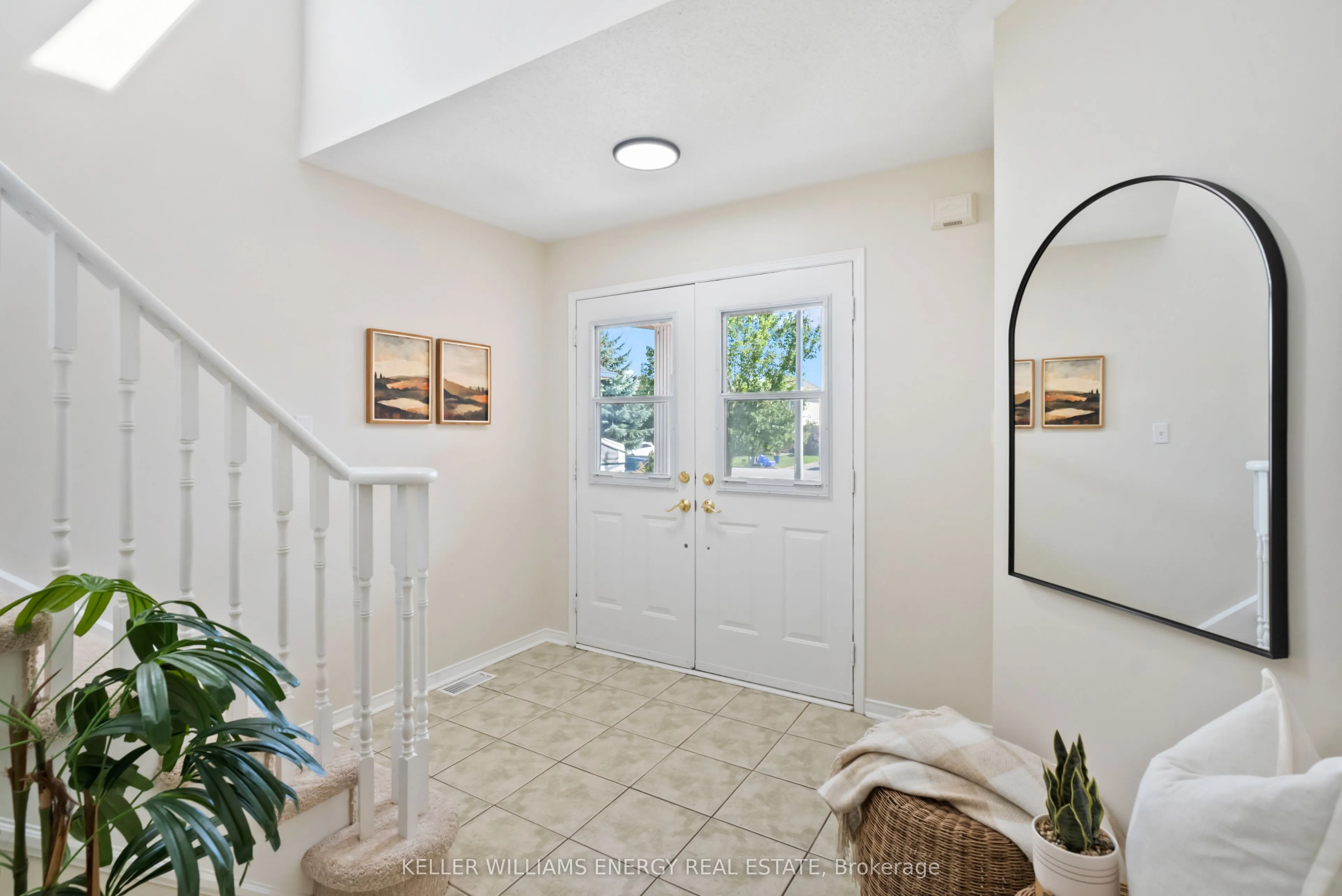 102 Lownie Court
