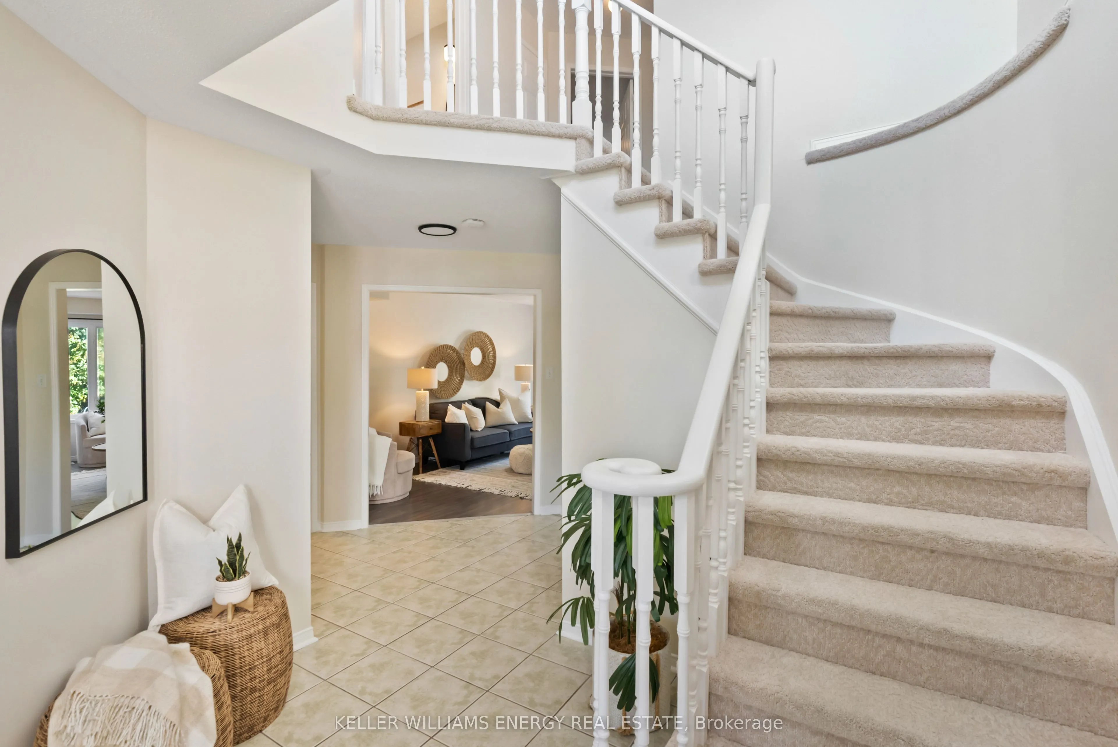 102 Lownie Court