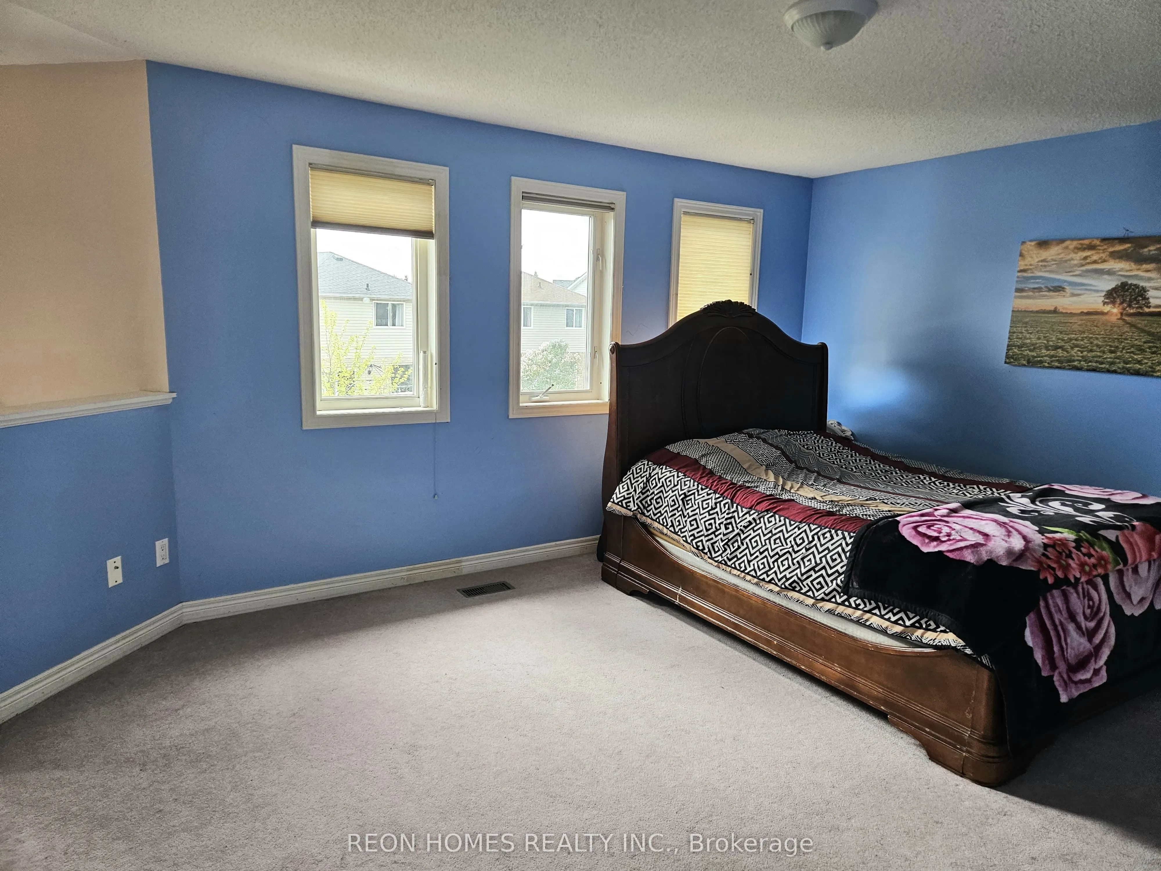 72 Niagara Drive
