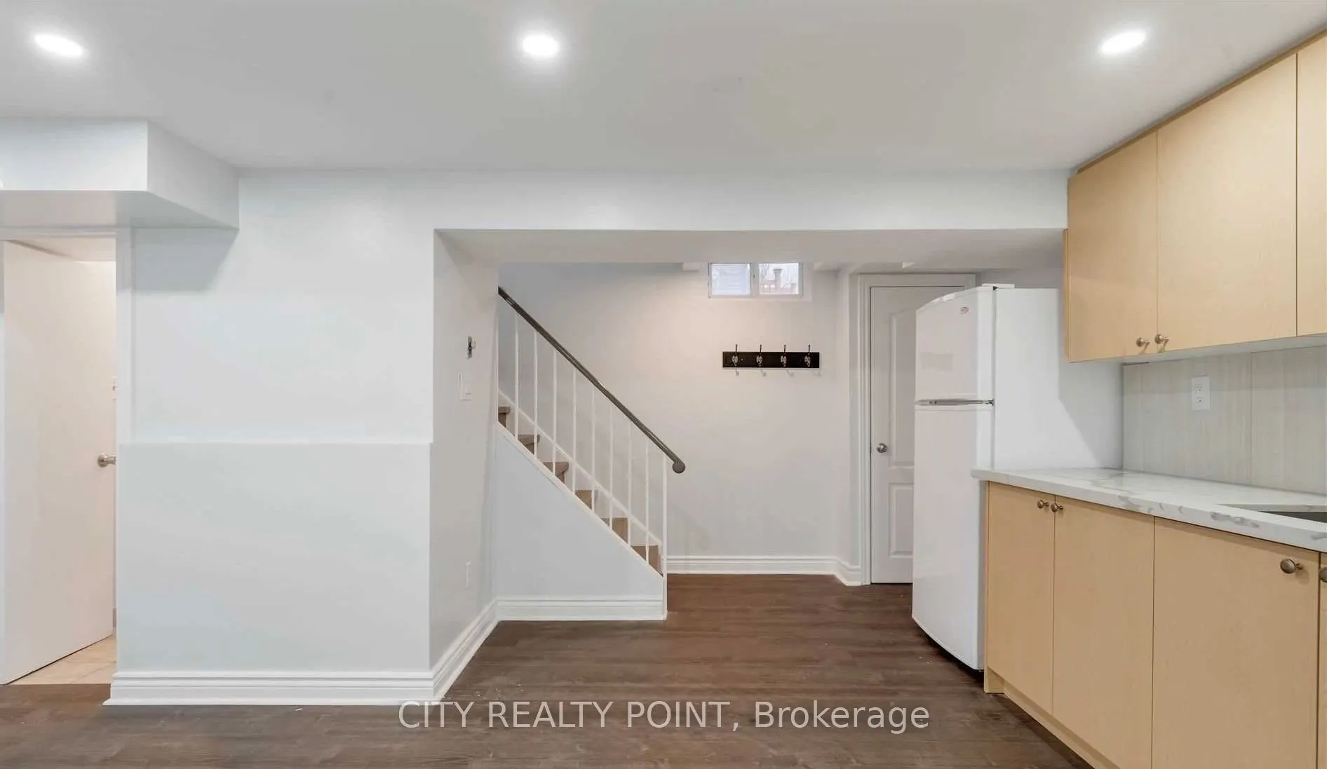 1192 Oxford Street, #BSMT