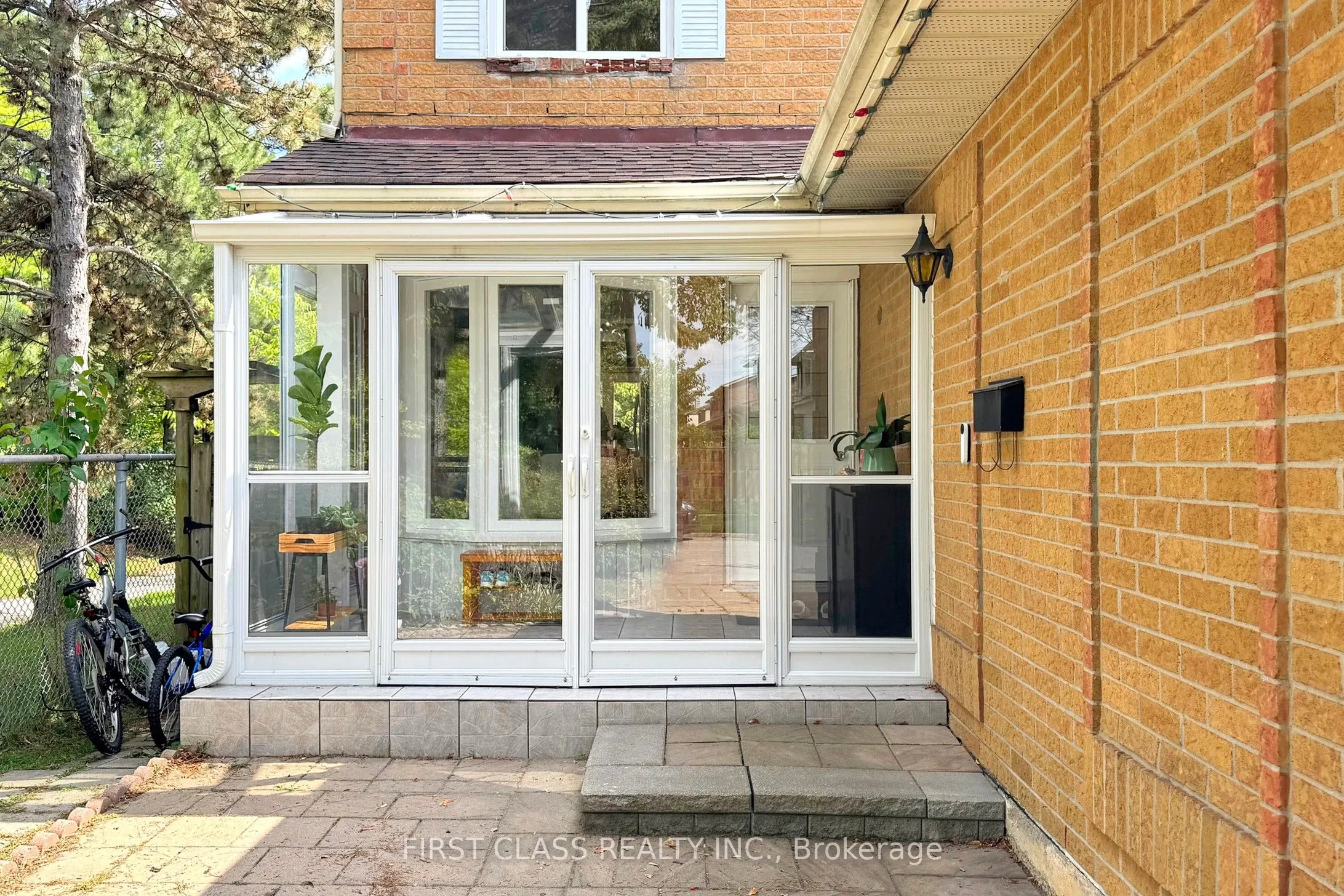 63 Moorehouse Drive