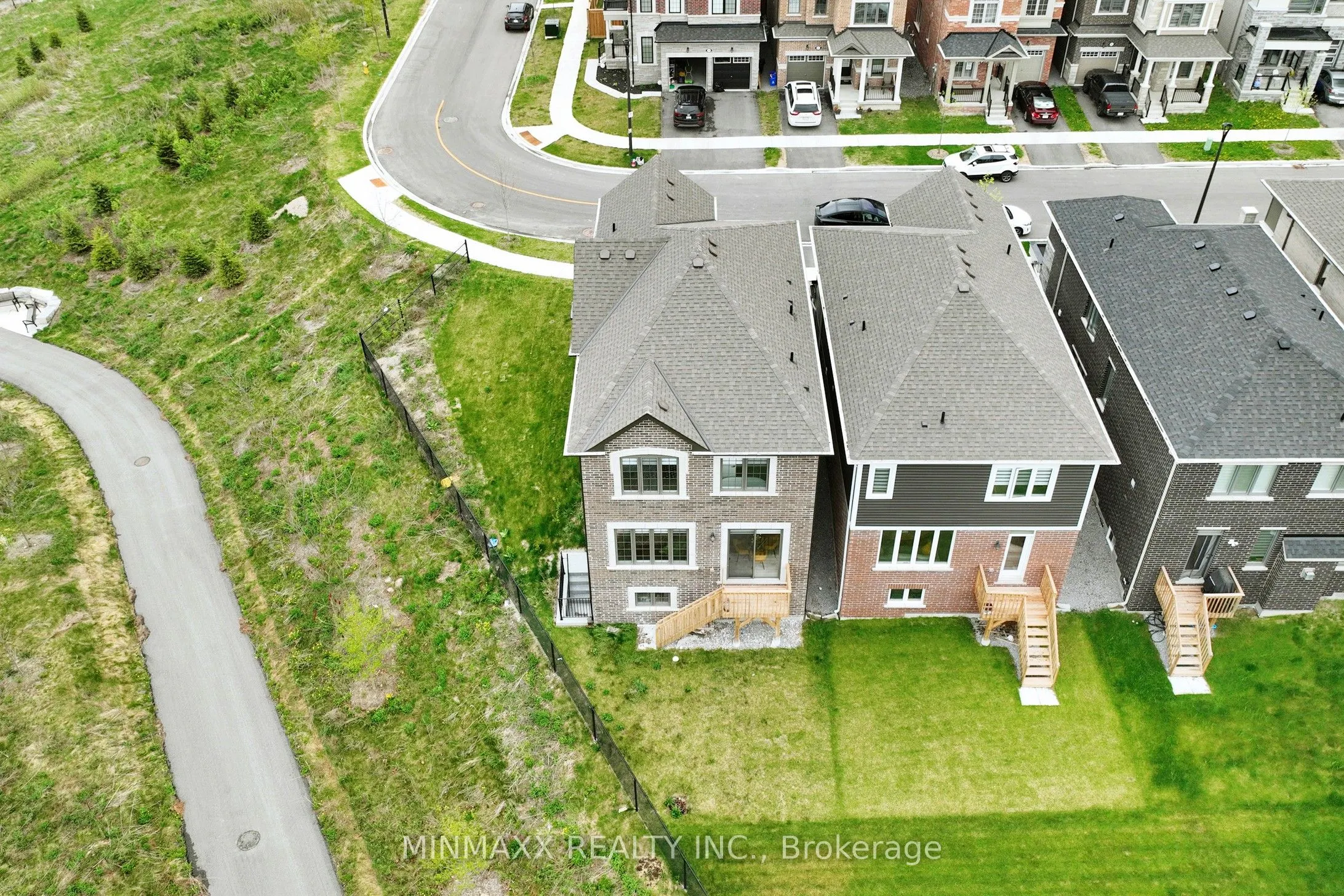 3050 Hollyberry Trail