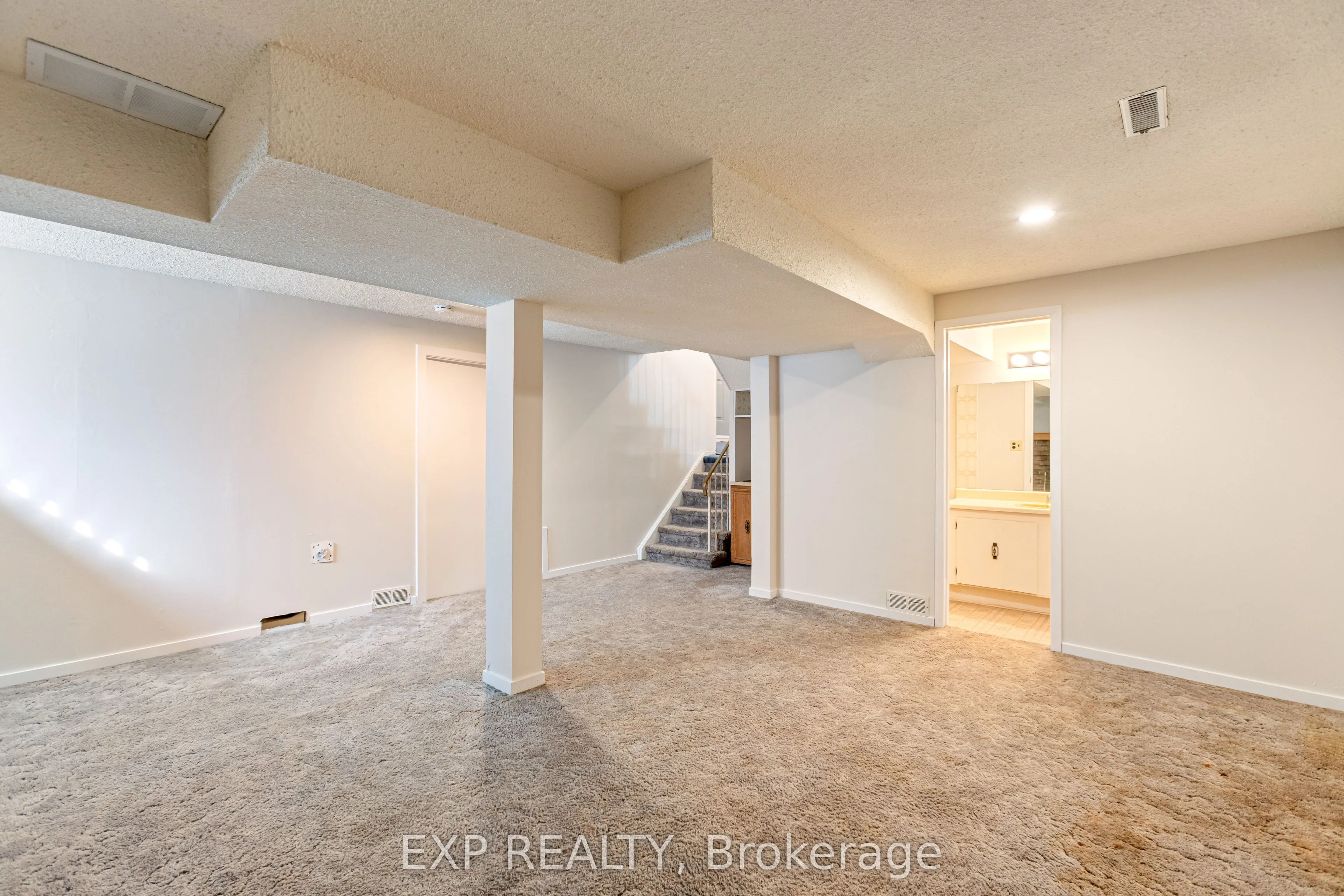 70 Pilkington Crescent
