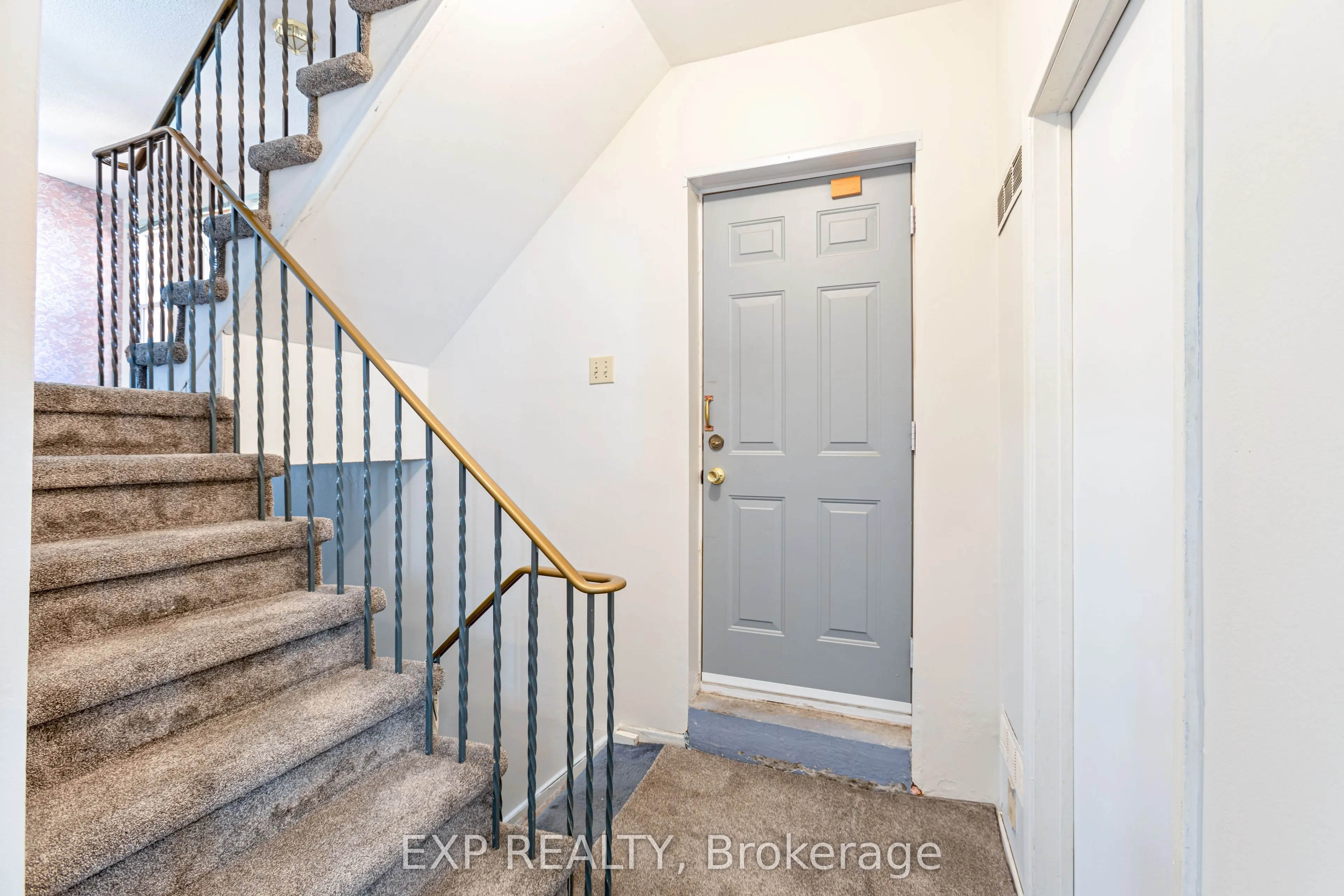 70 Pilkington Crescent