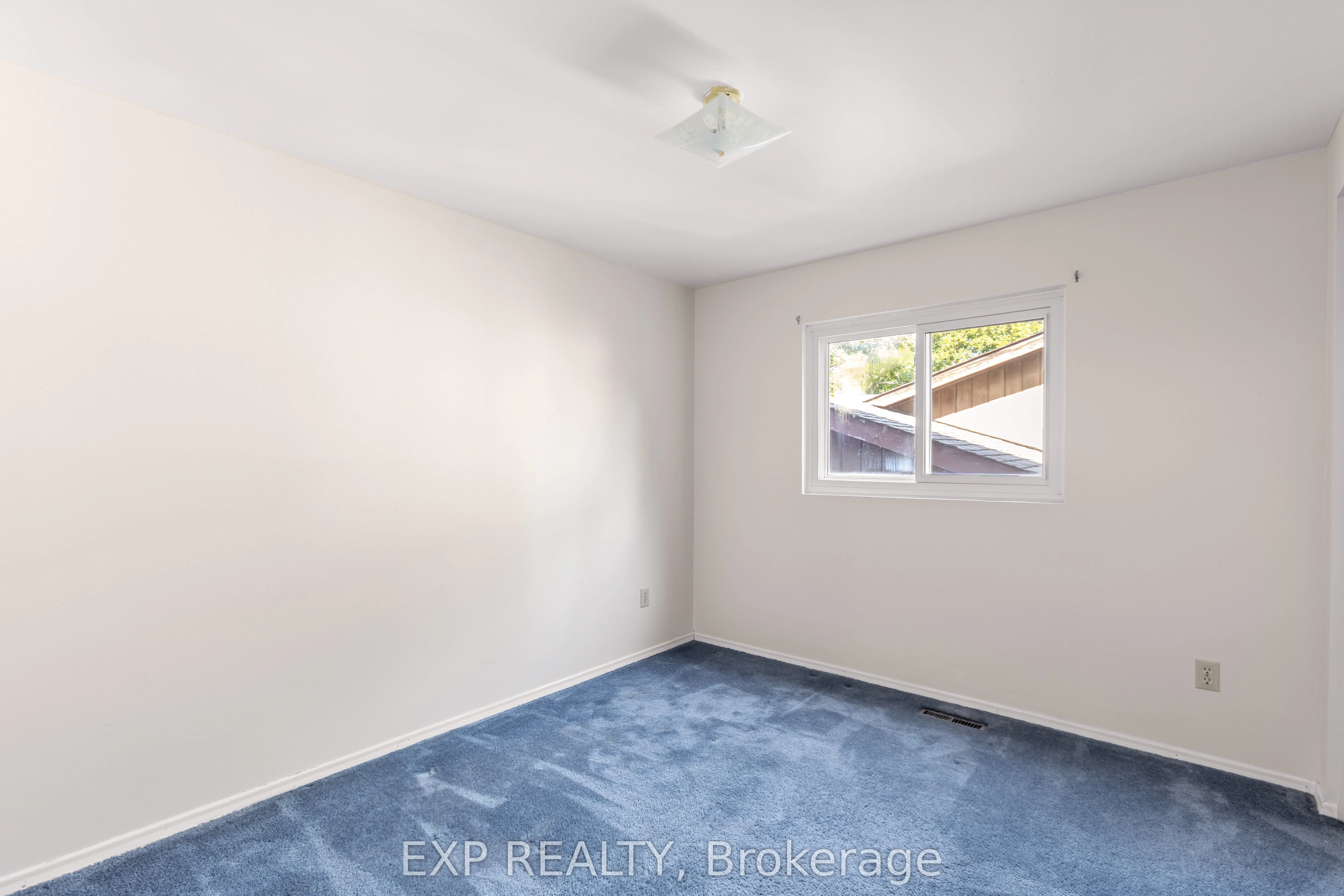 70 Pilkington Crescent