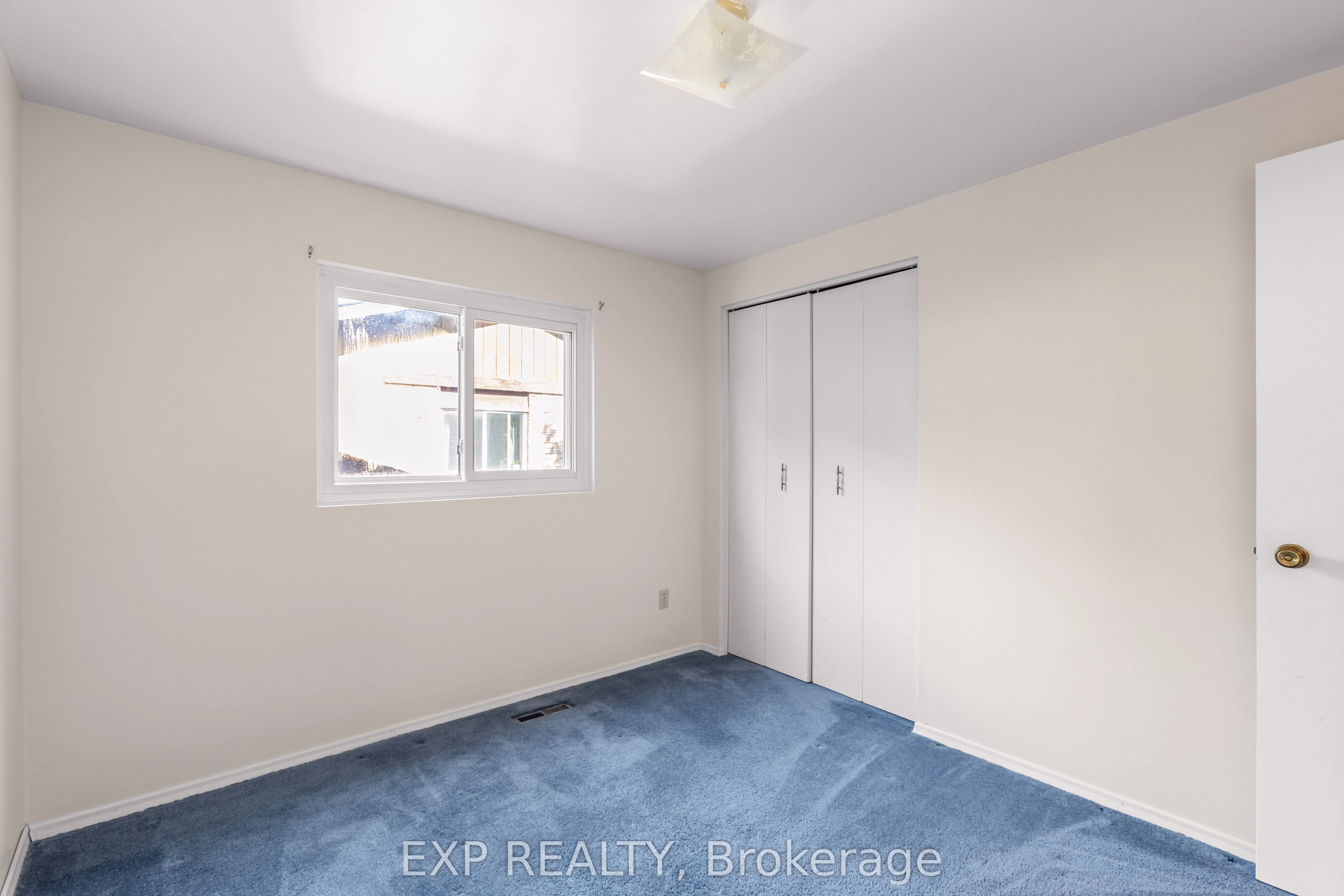 70 Pilkington Crescent