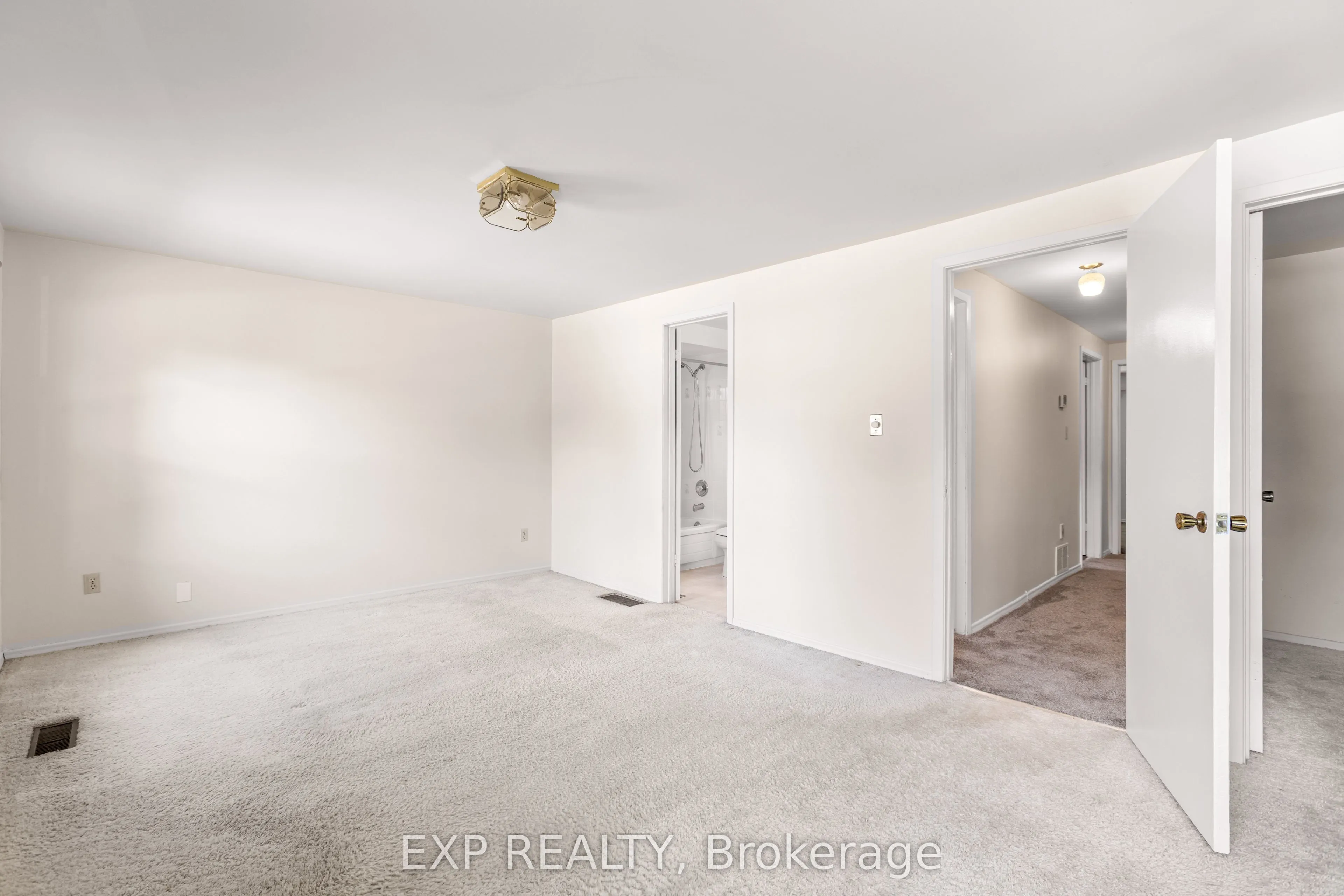 70 Pilkington Crescent