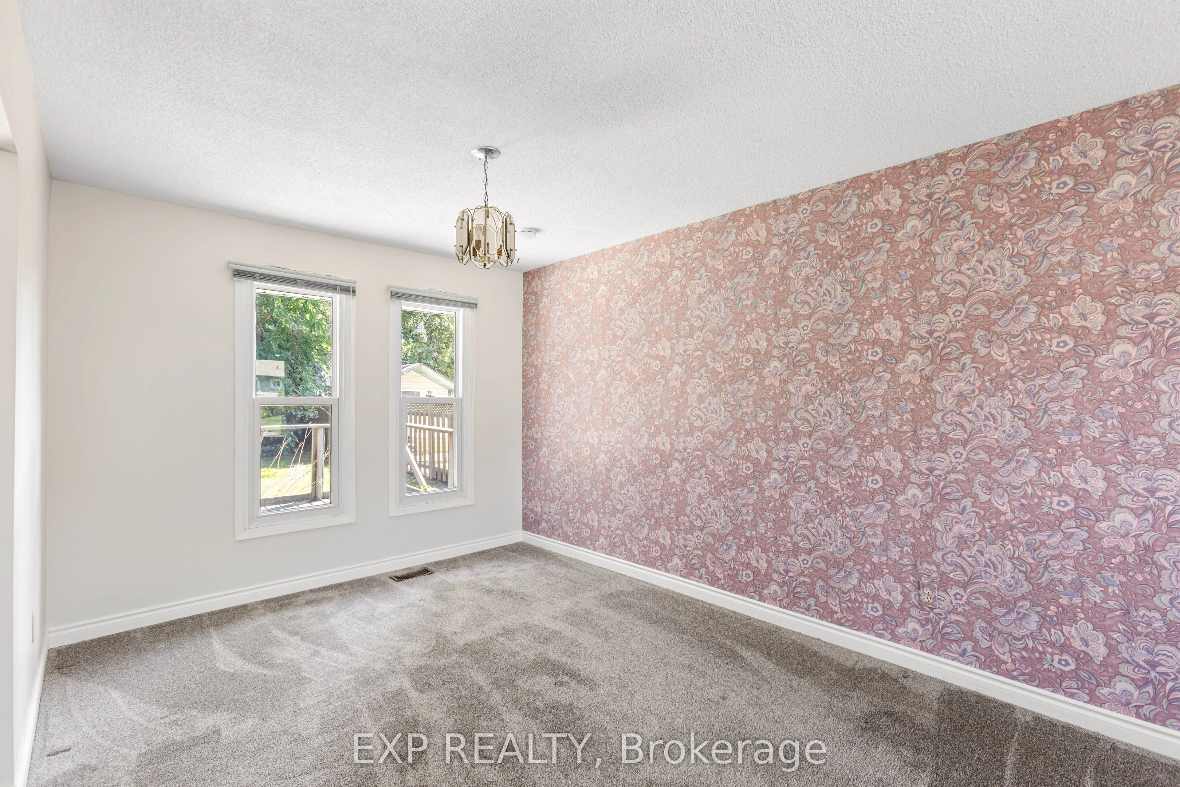 70 Pilkington Crescent