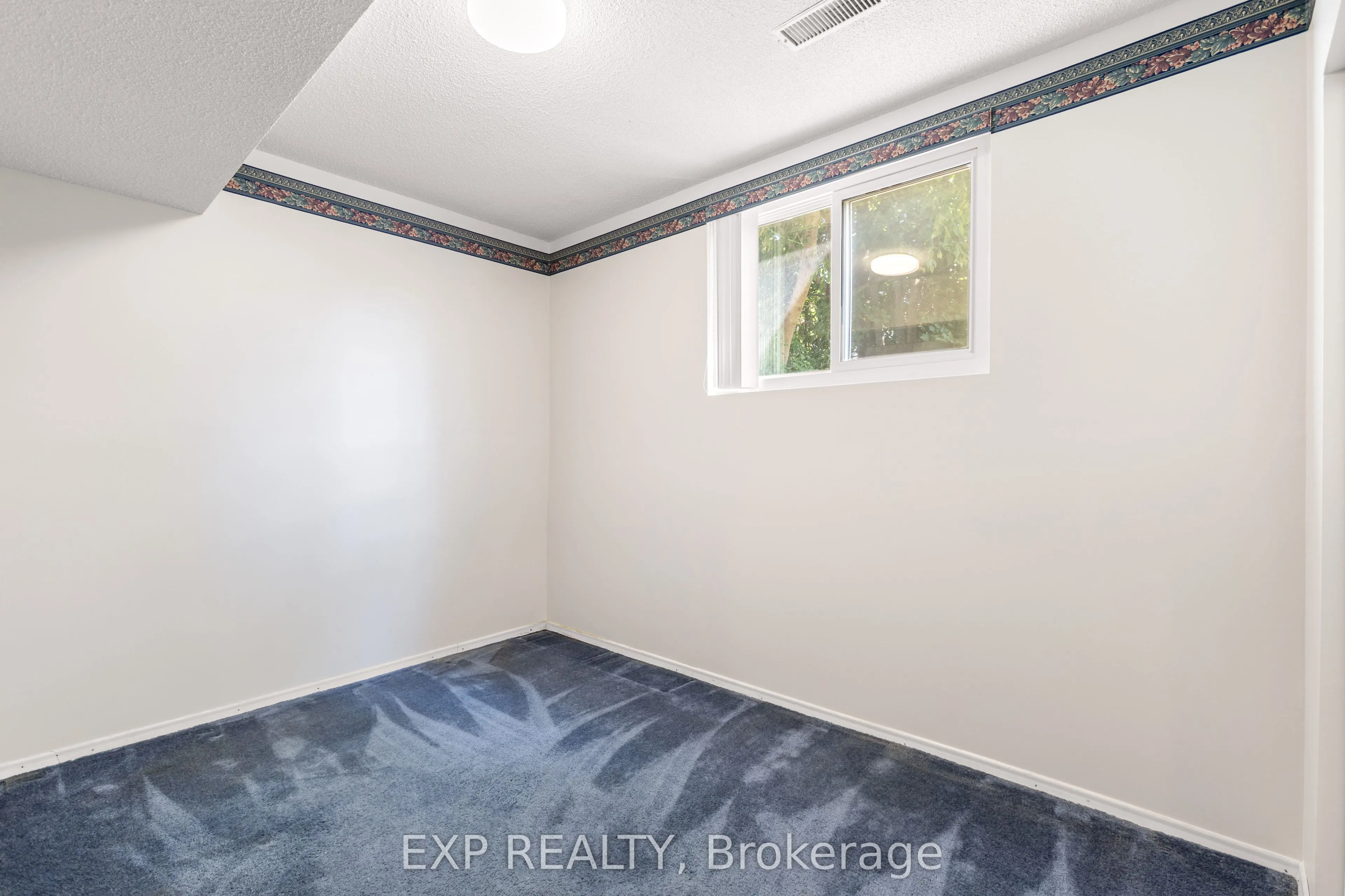 70 Pilkington Crescent