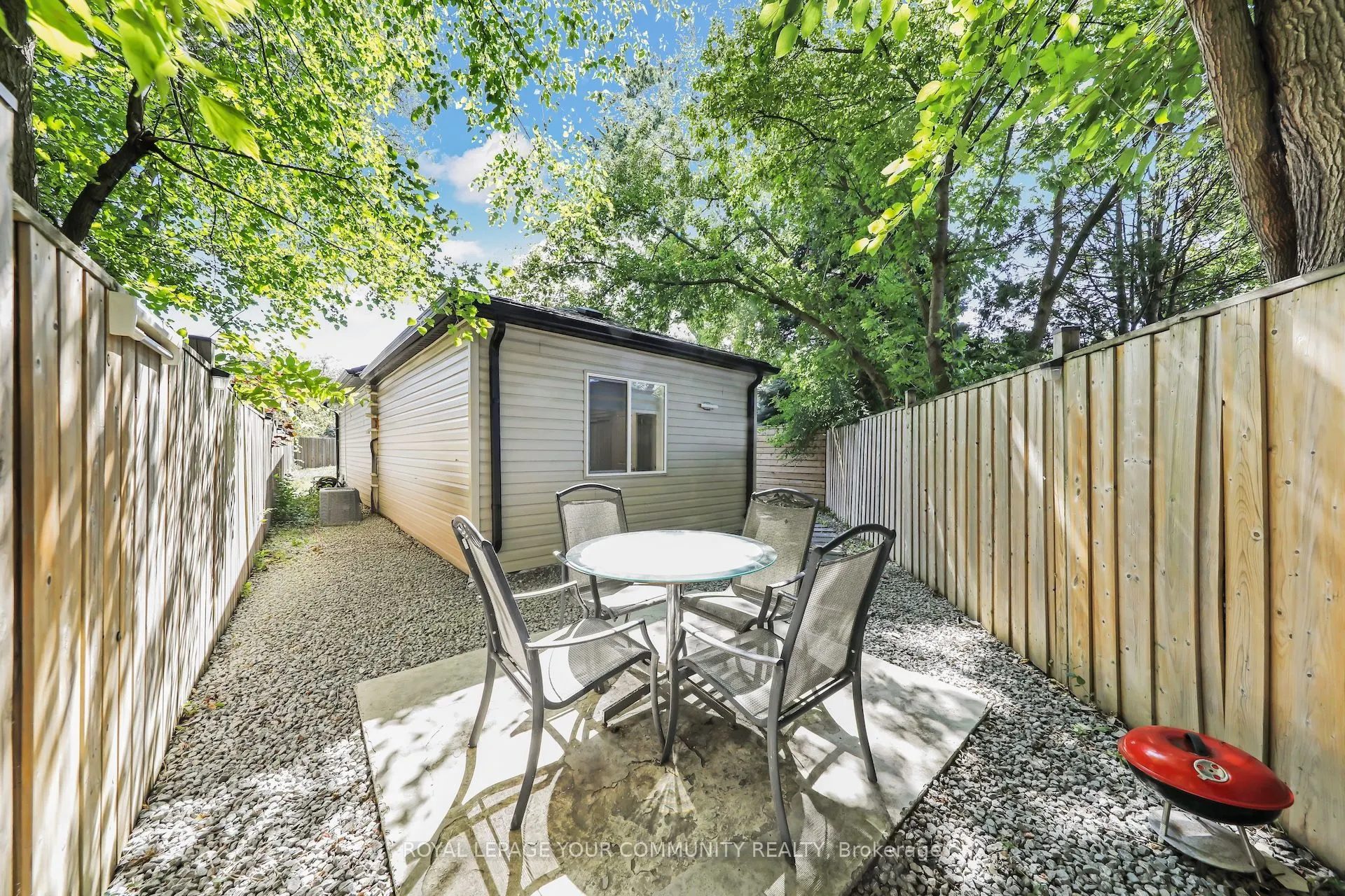 8 Fraserton Crescent