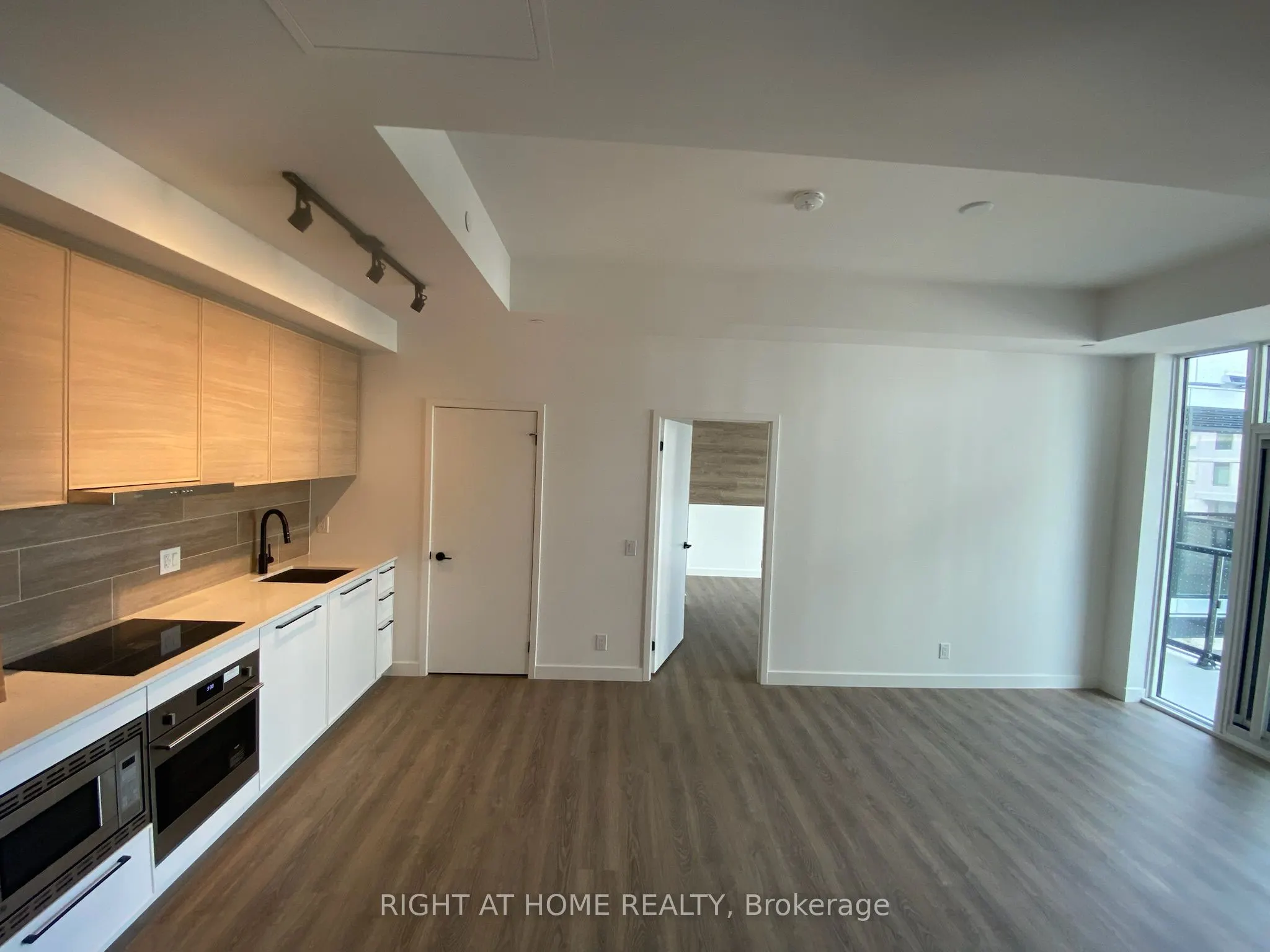 1050 Eastern Avenue, #825