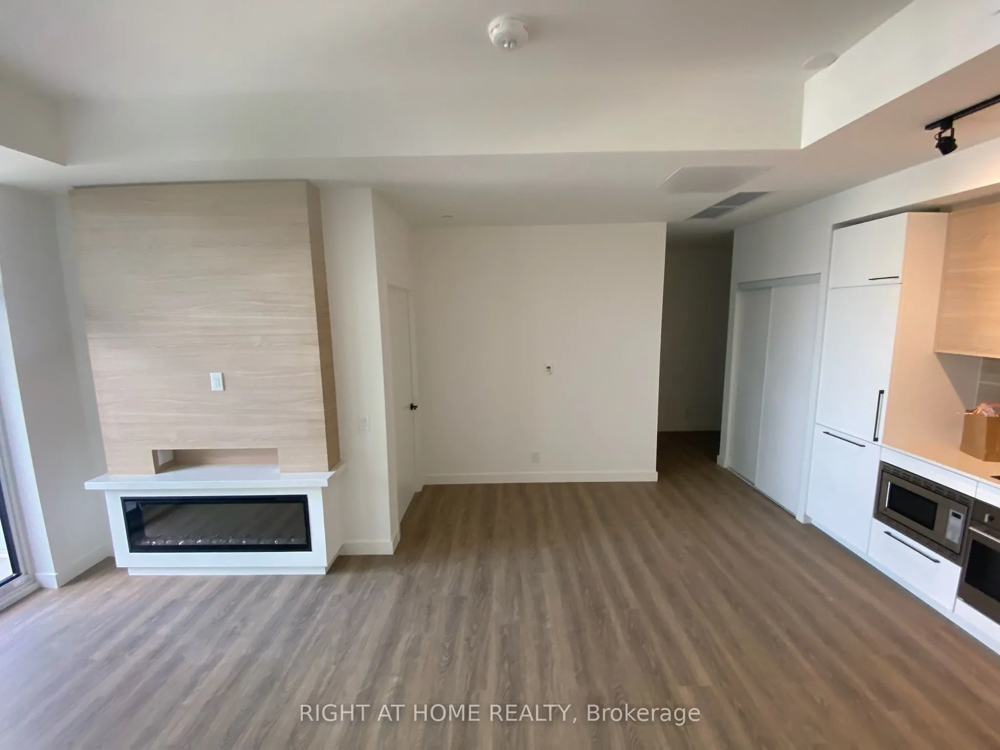 1050 Eastern Avenue, #825