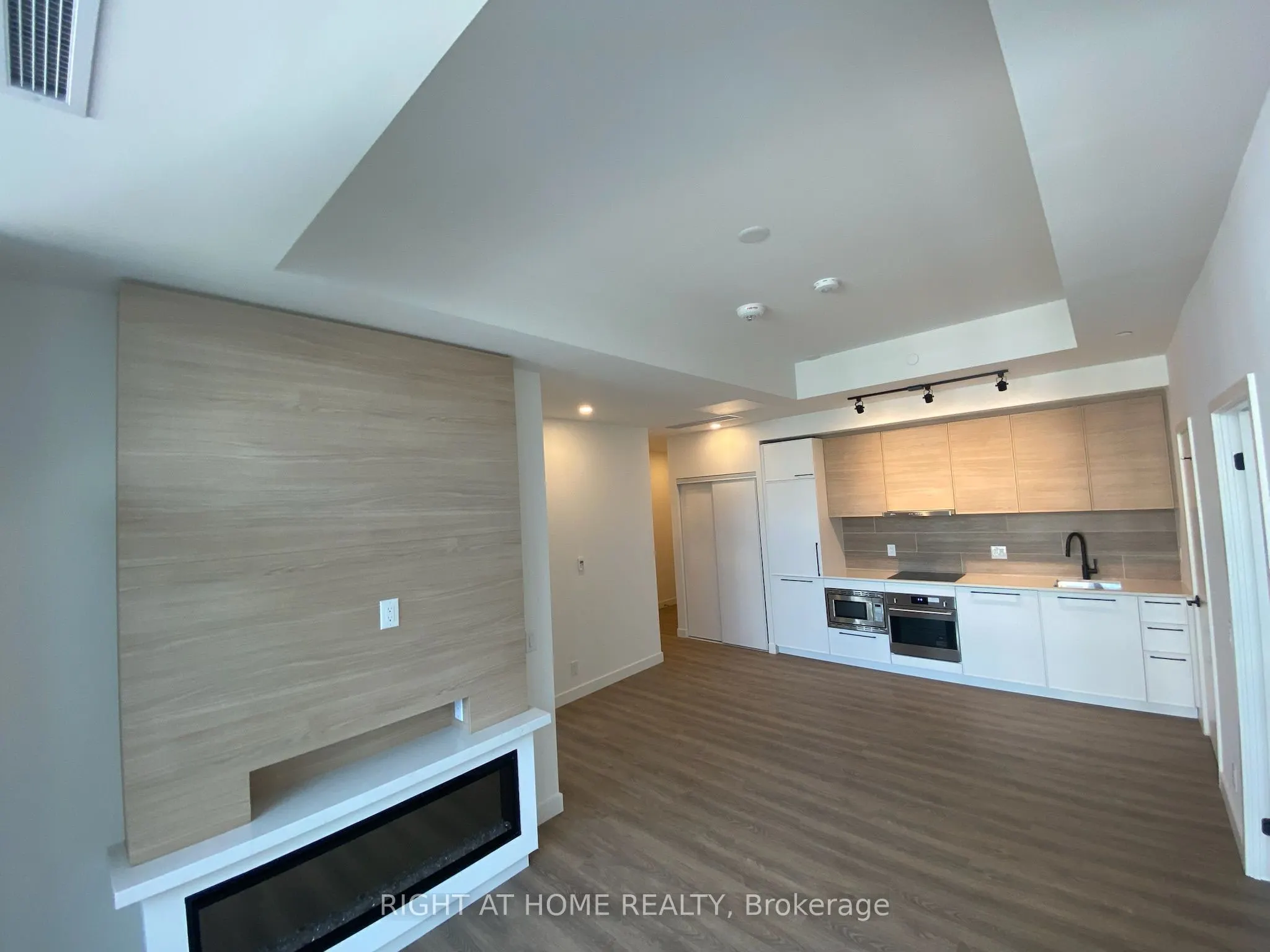 1050 Eastern Avenue, #825