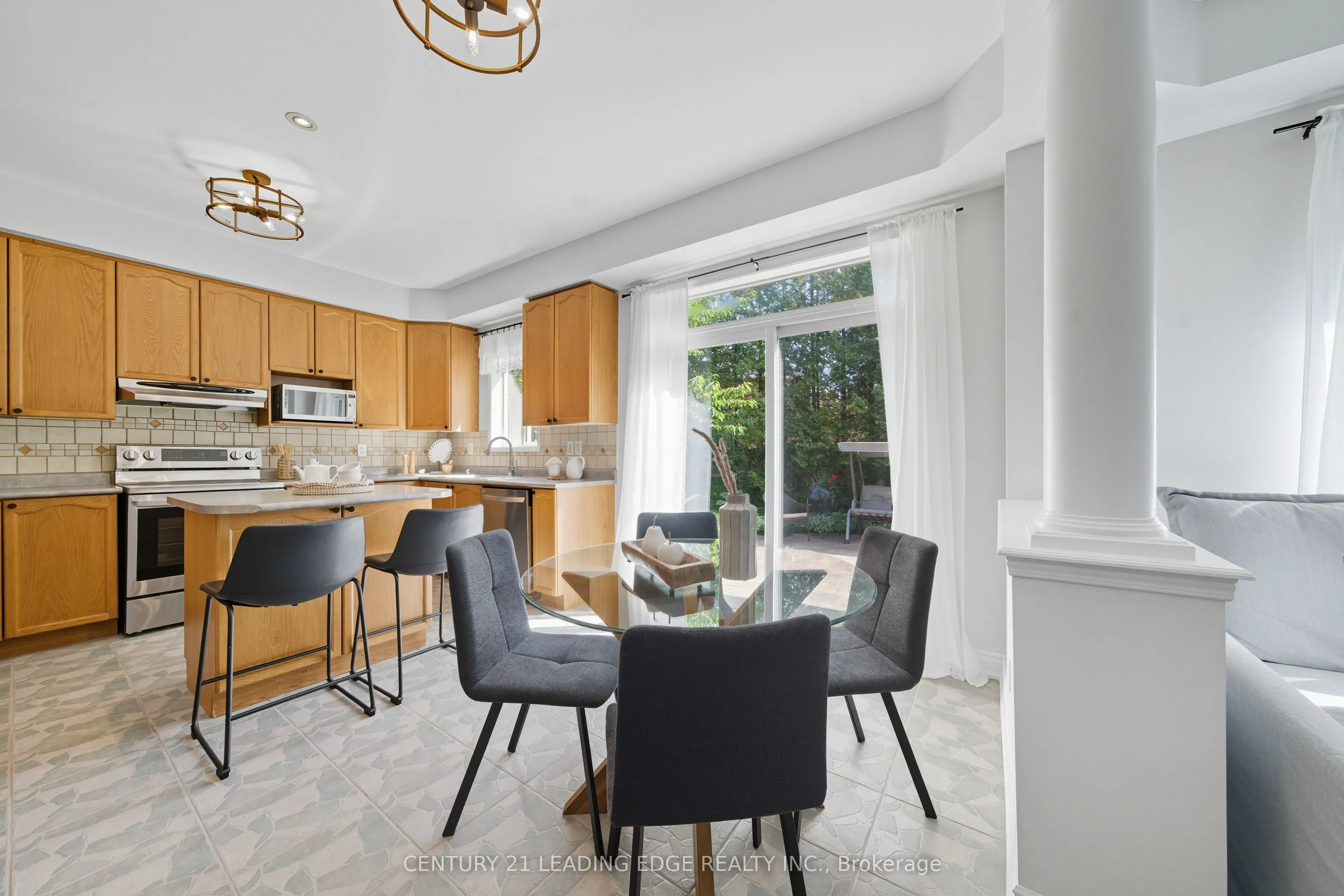 61 Scadding Avenue