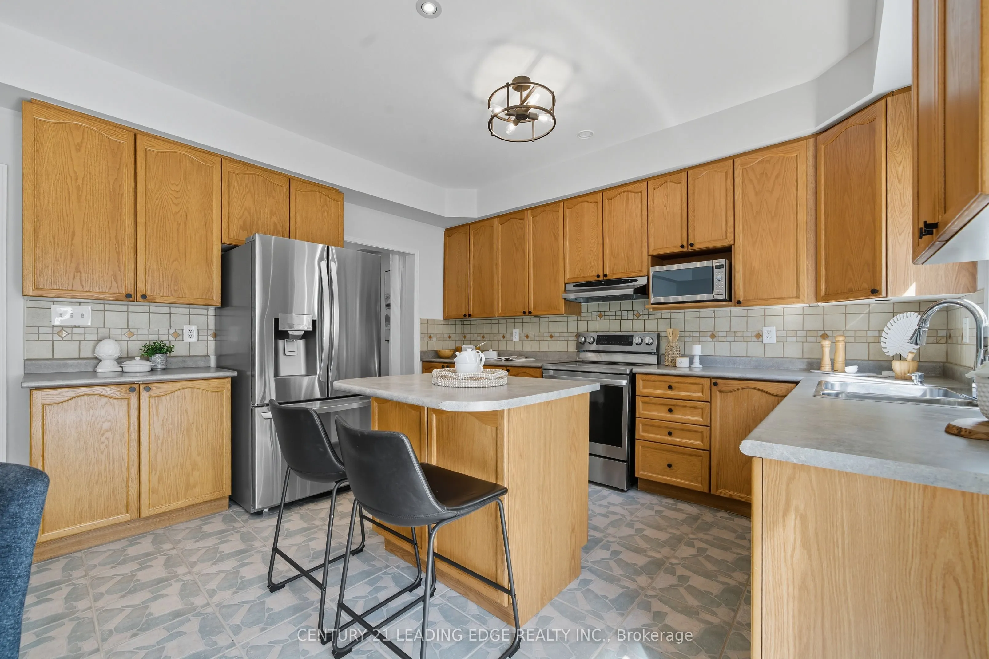 61 Scadding Avenue