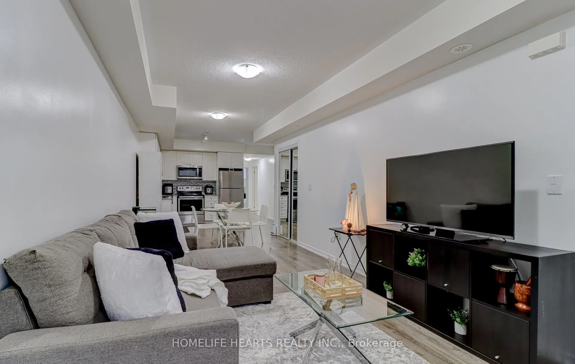 8825 Sheppard Avenue E, #106