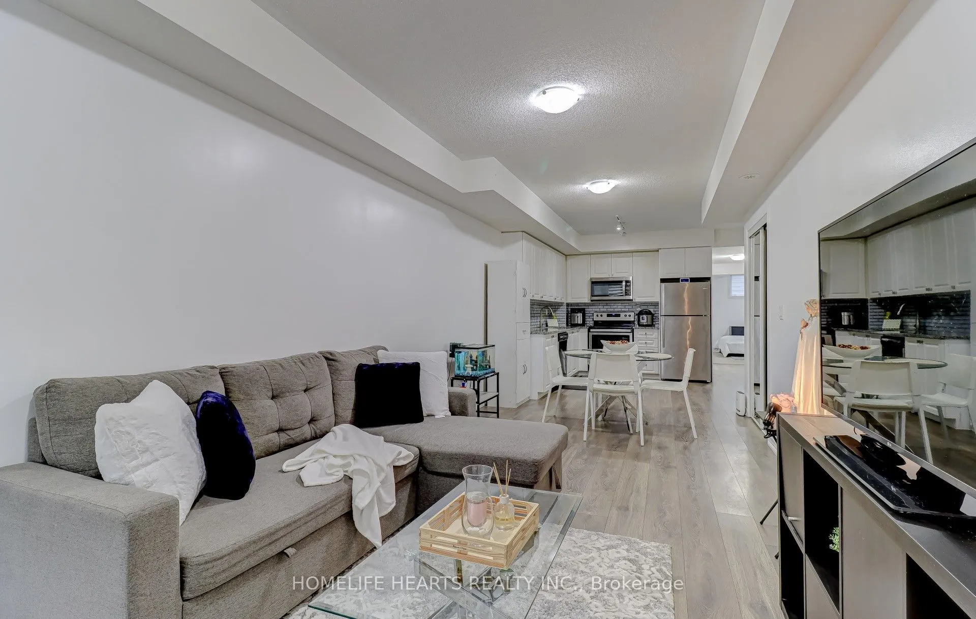8825 Sheppard Avenue E, #106