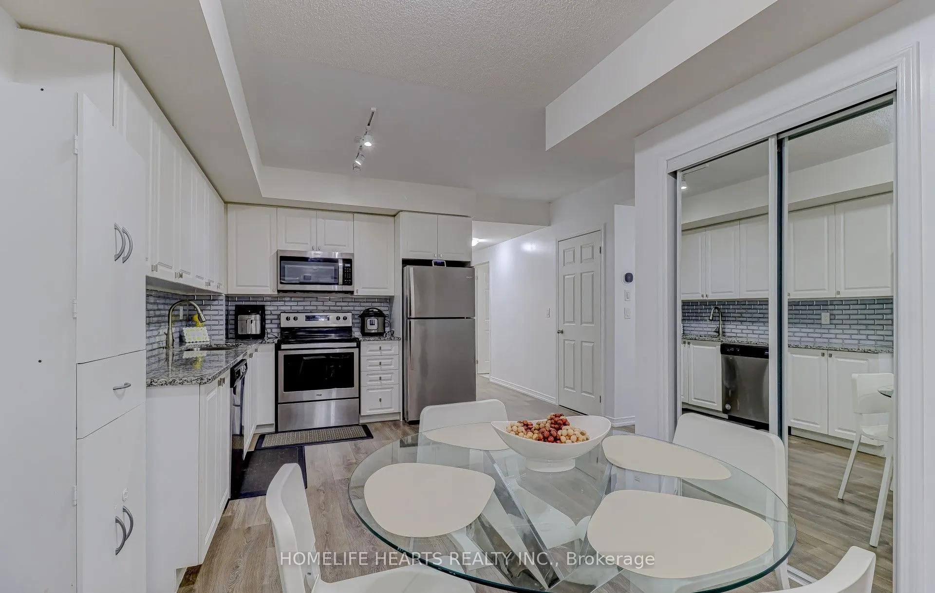 8825 Sheppard Avenue E, #106